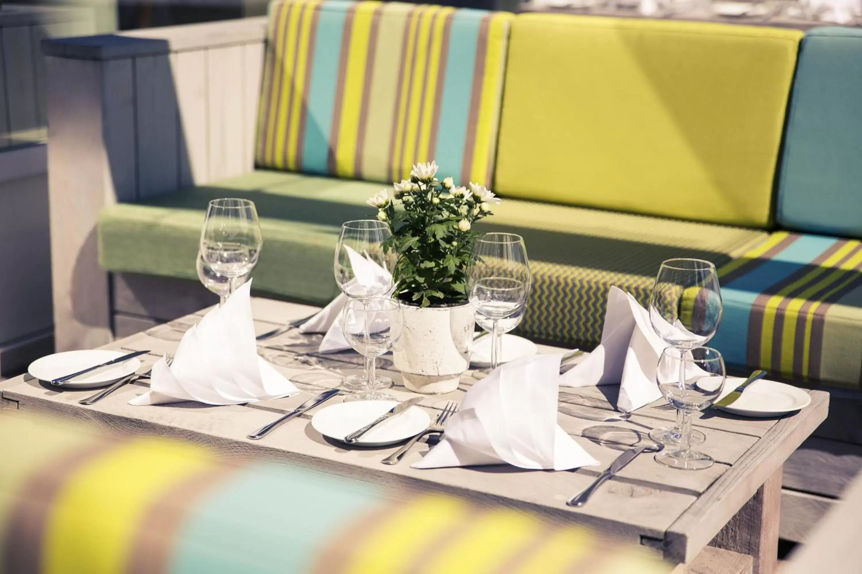 Balcony/Terrace, Restaurant/Places to Eat in Mercure Hotel Dortmund Messe & Kongress