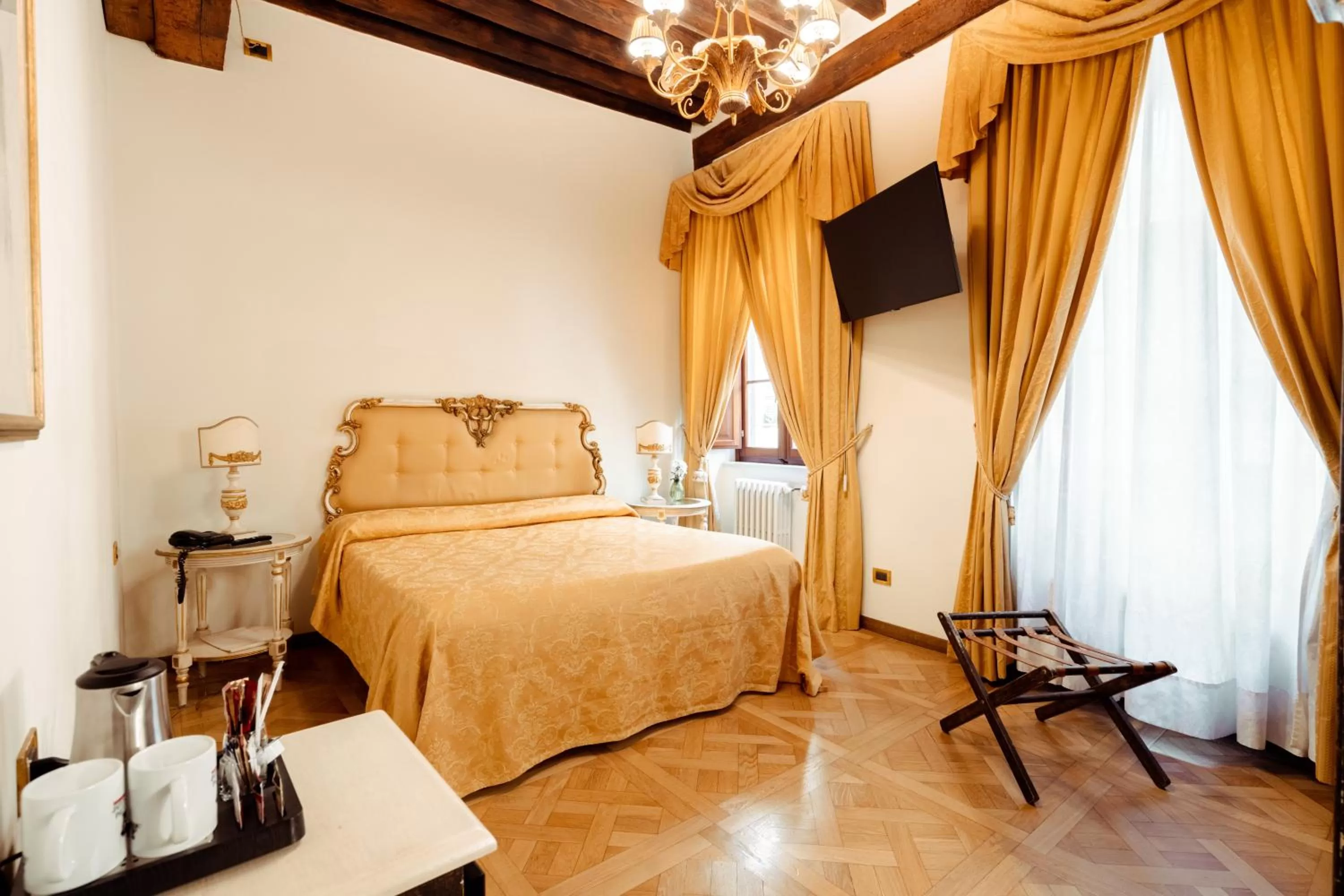 Bed in Hotel Palazzo Alexander