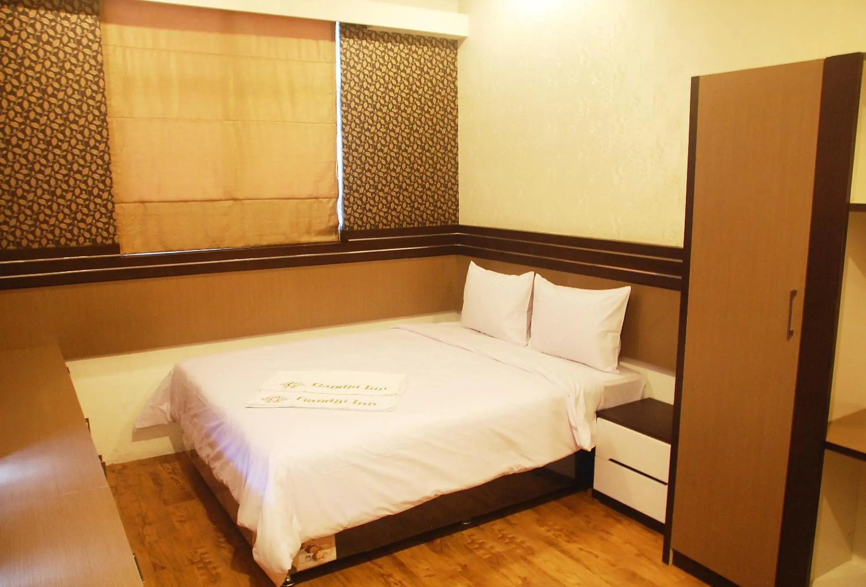 Bed in Gandhi Inn