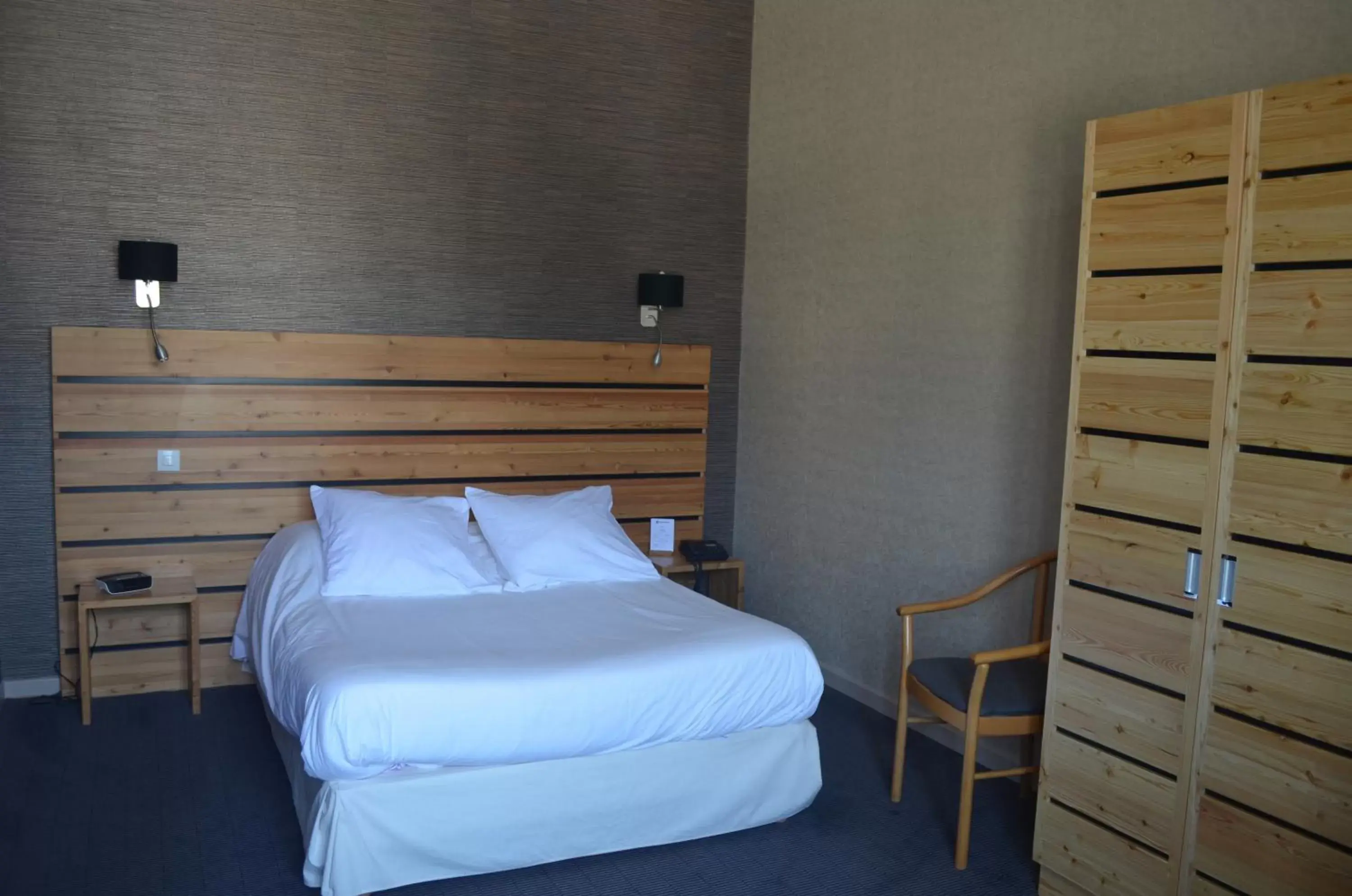 bunk bed, Bed in Hôtel Terminus