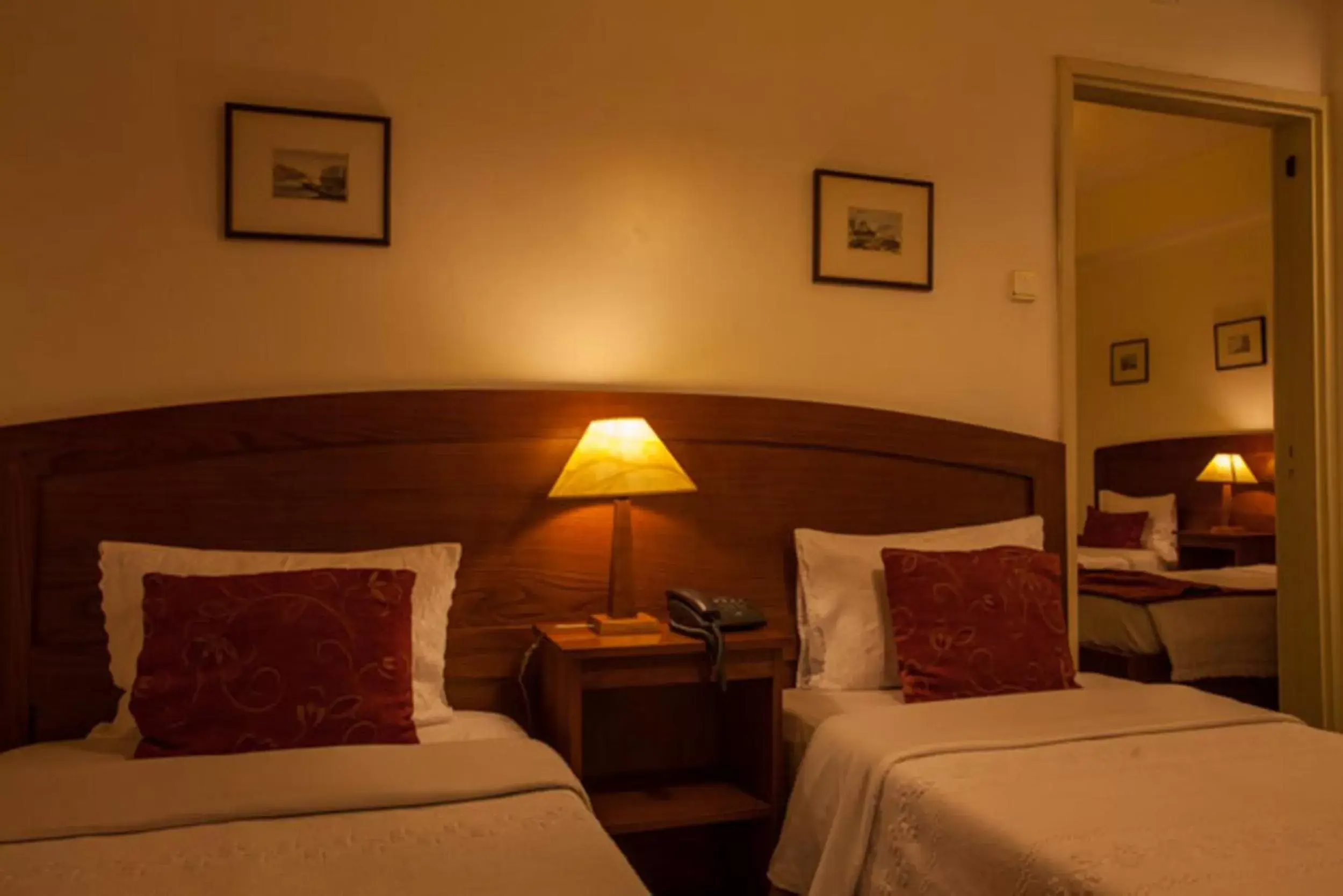 Triple Room in Vera Cruz Porto Downtown Hotel