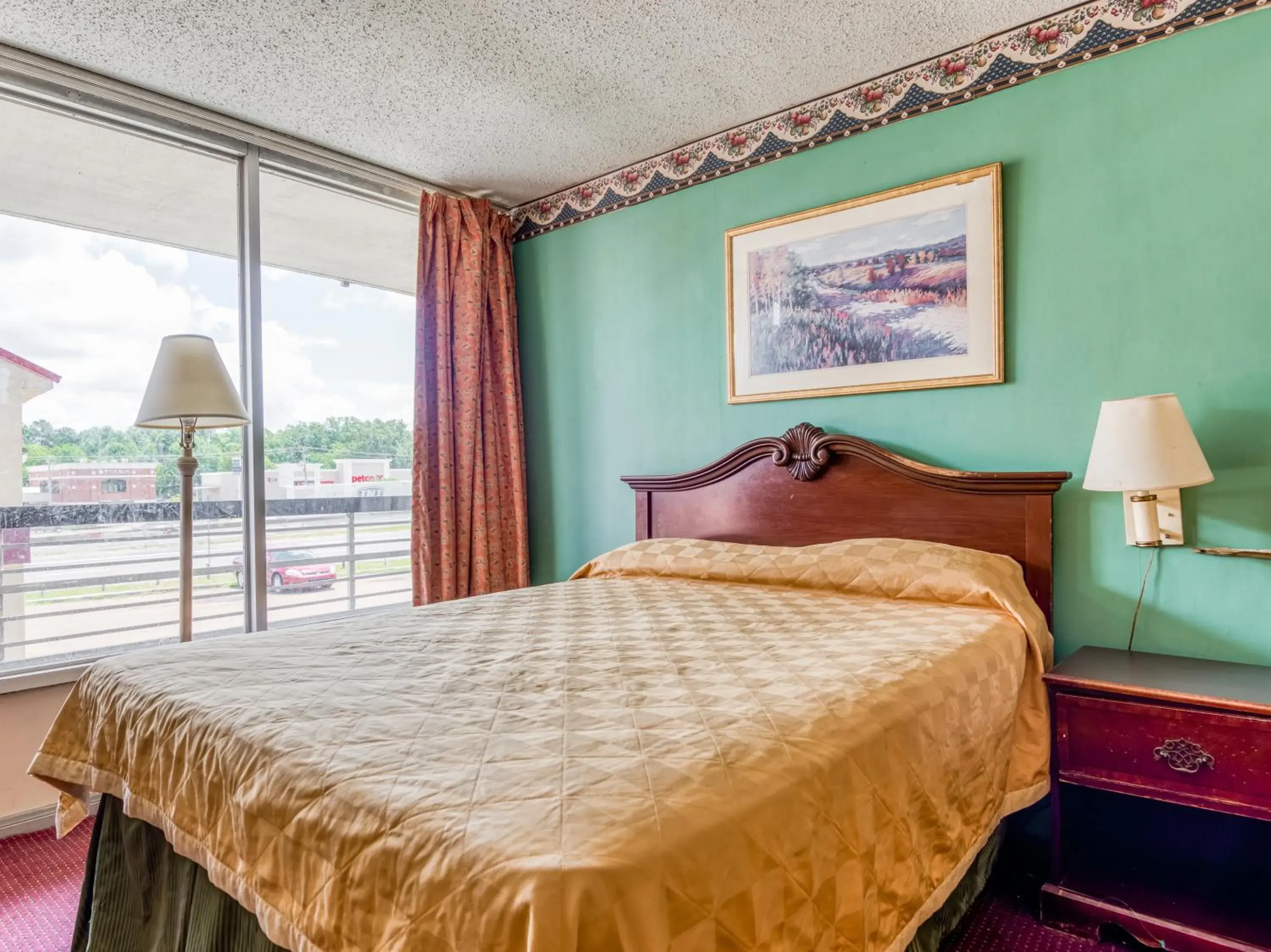 Bedroom, Bed in OYO Hotel Jackson North I-55