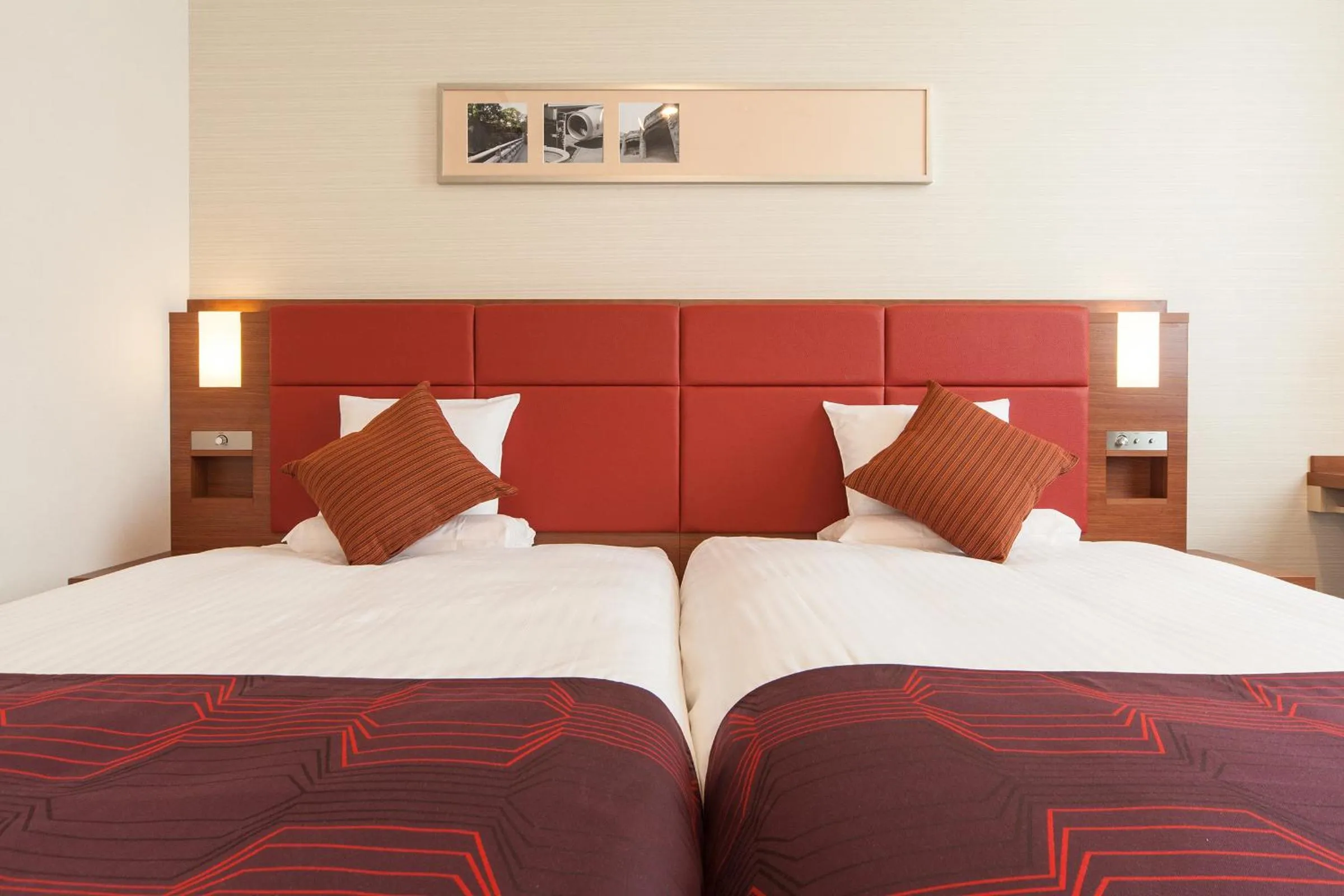 Bed in HOTEL MYSTAYS Haneda