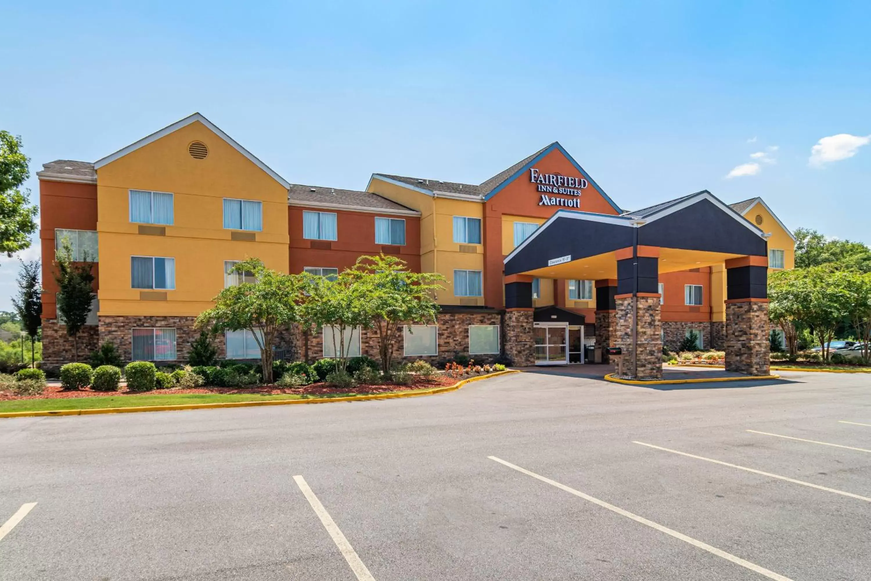 Property Building in Fairfield Inn Macon West