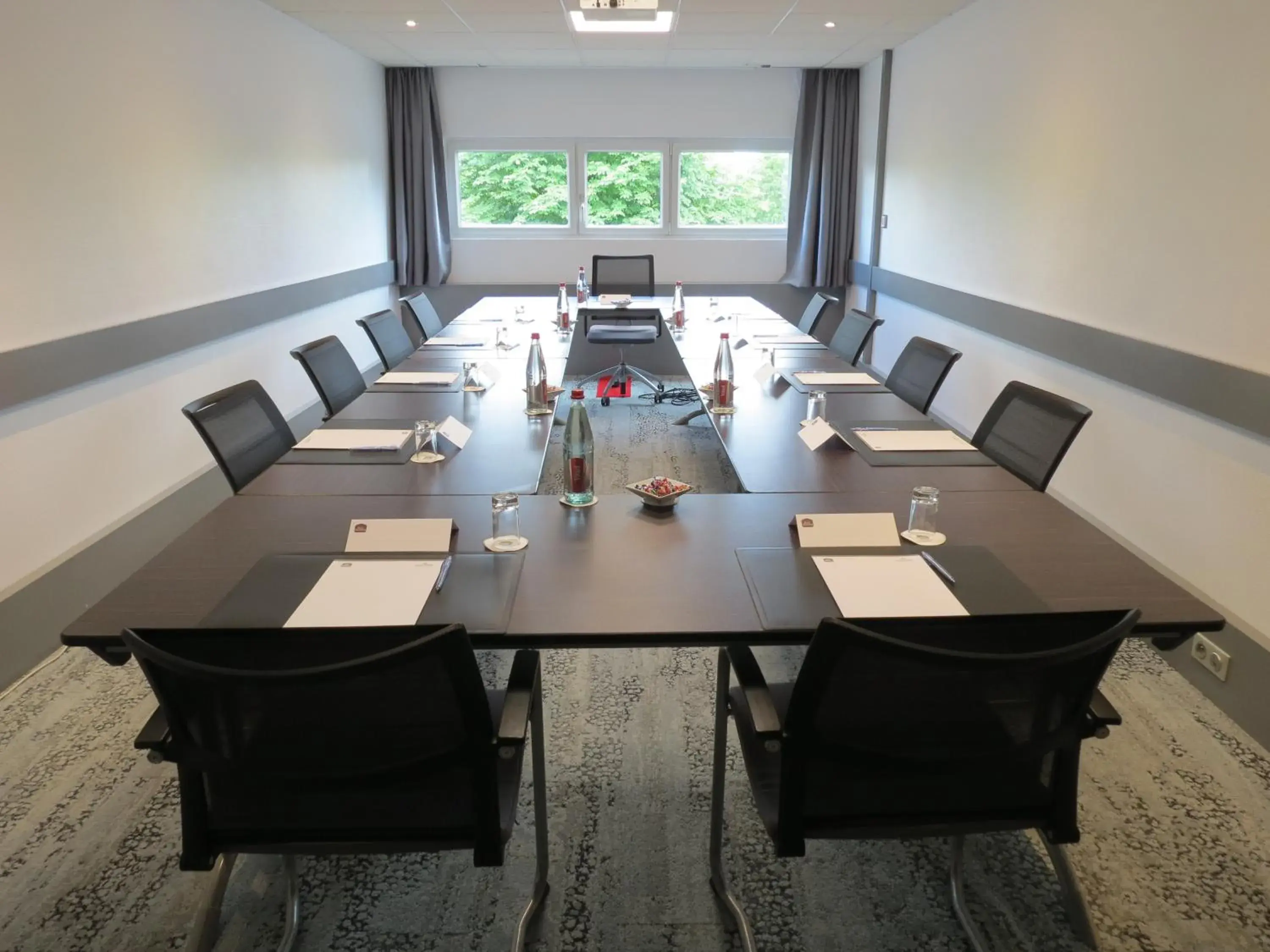 Business facilities, Business Area/Conference Room in Best Western Plus Paris Orly Airport