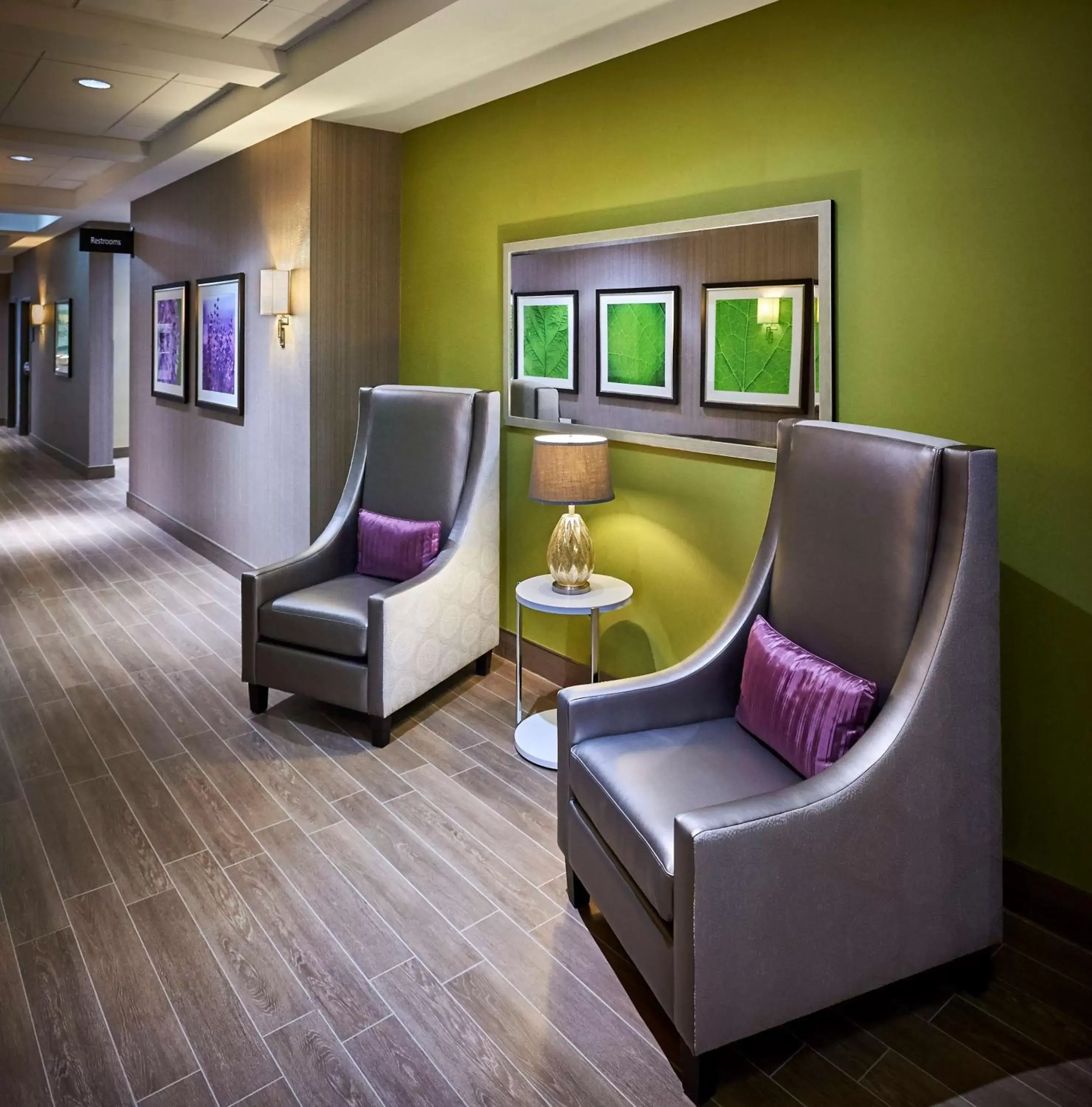 Lobby or reception, Seating Area in Hampton Inn by Hilton Sarnia/Point Edward