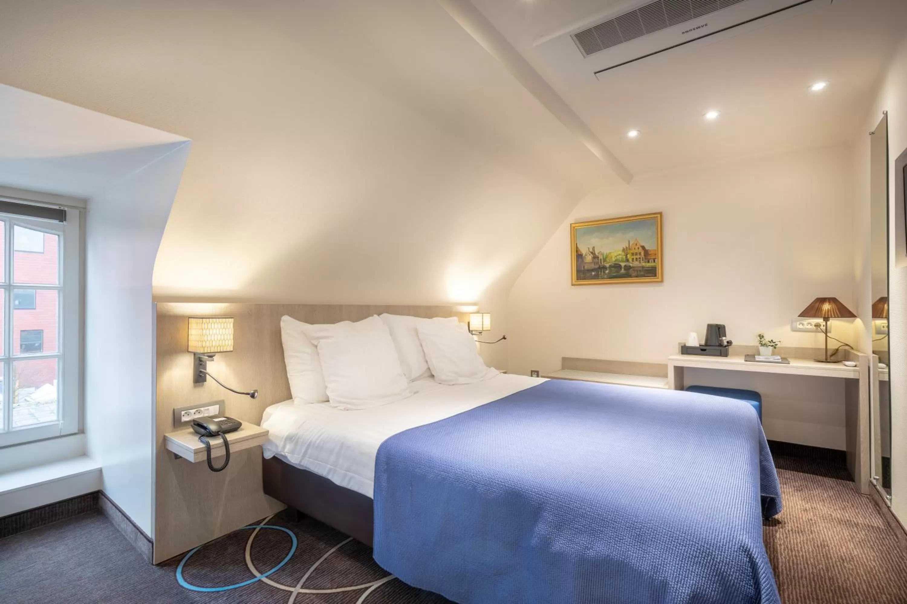 Coffee/tea facilities, Bed in Hotel Albert I