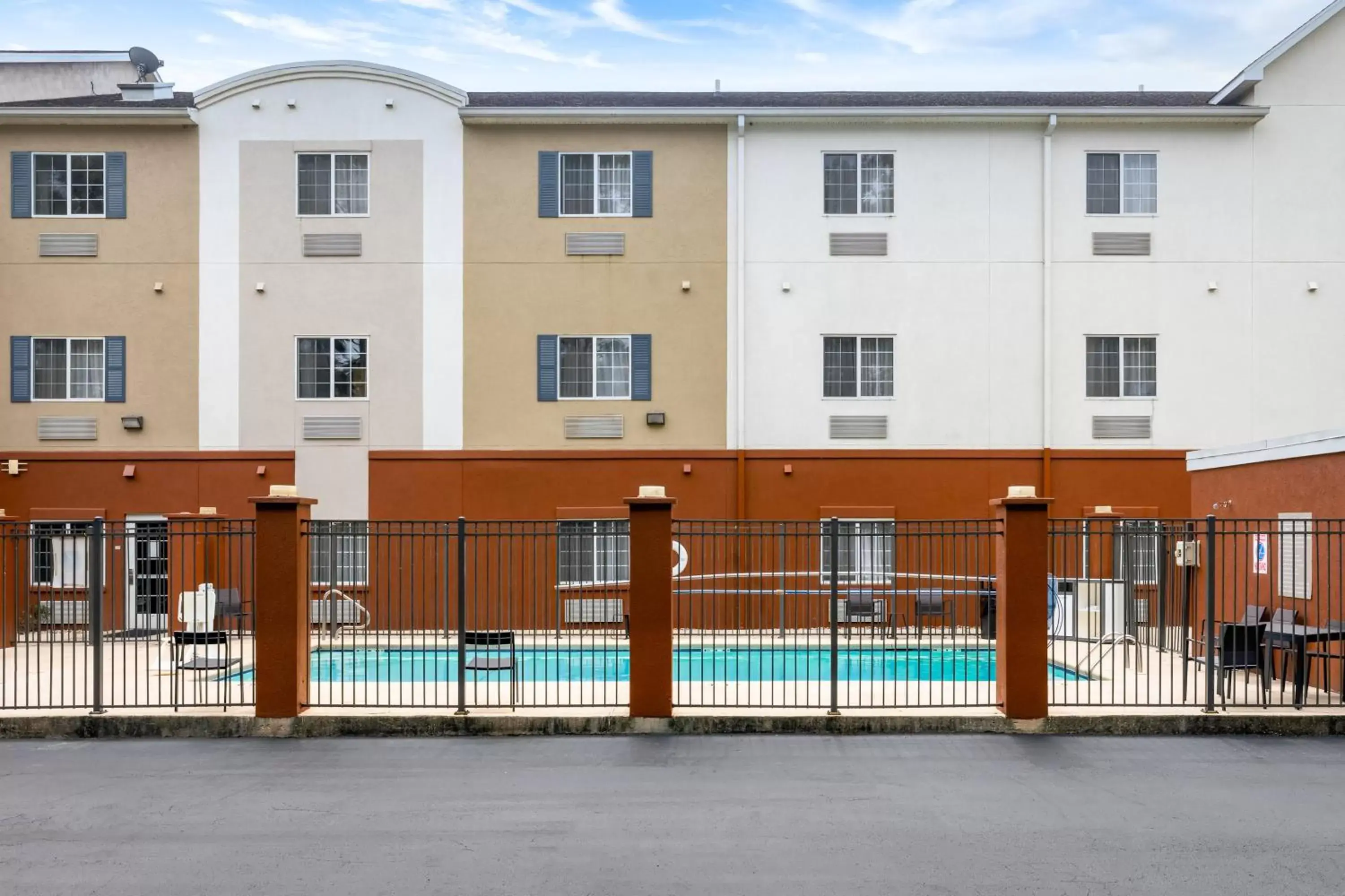 Swimming Pool in Candlewood Suites Enterprise, an IHG Hotel