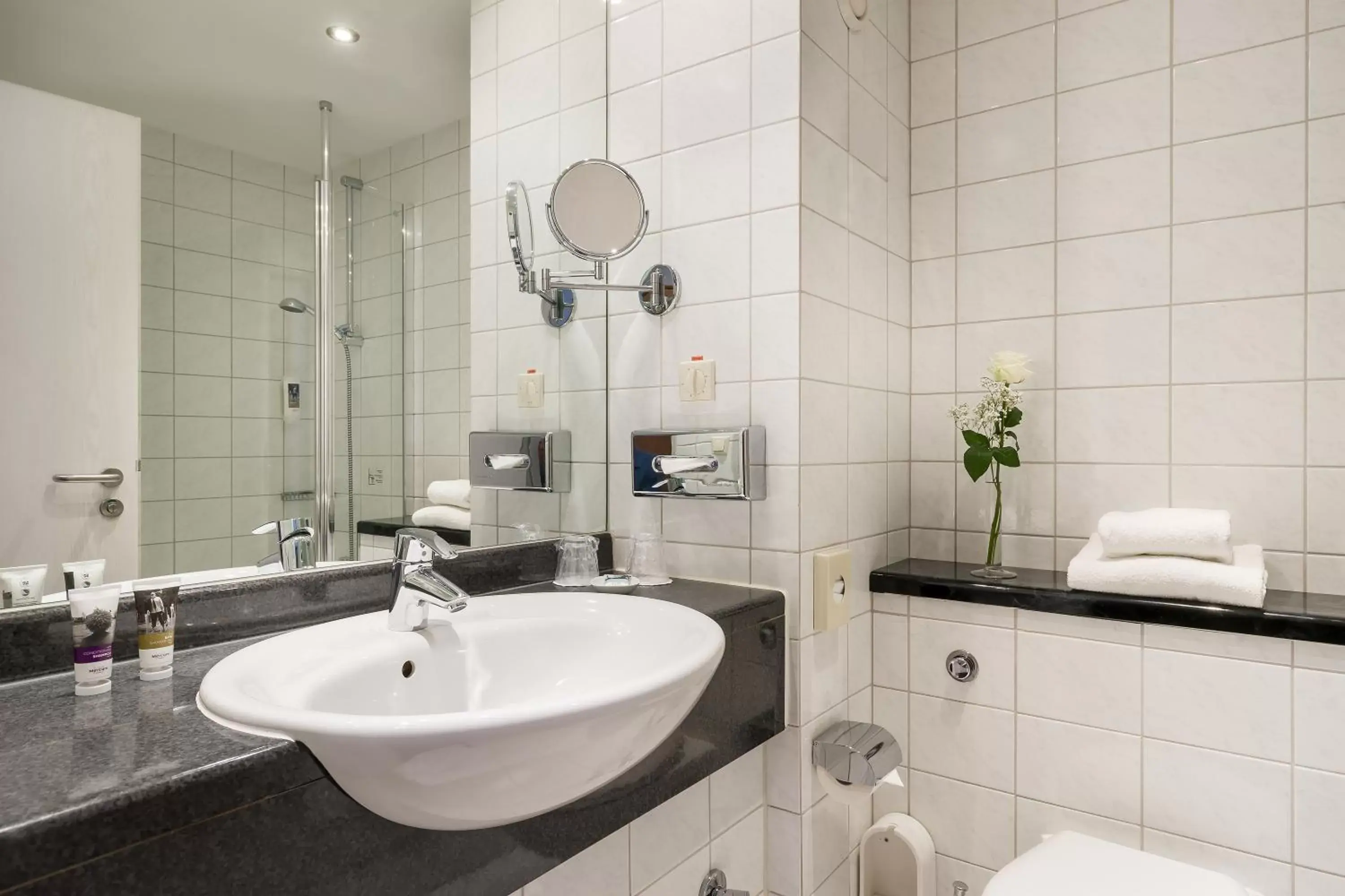 Photo of the whole room, Bathroom in Mercure Hotel Ingolstadt