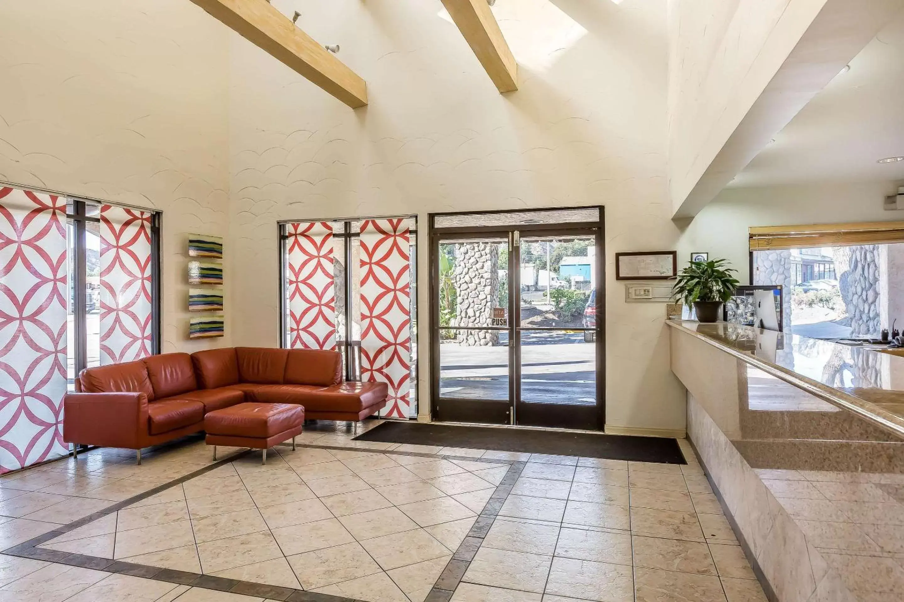 Lobby or reception, Lobby/Reception in Rodeway Inn Magic Mountain Area