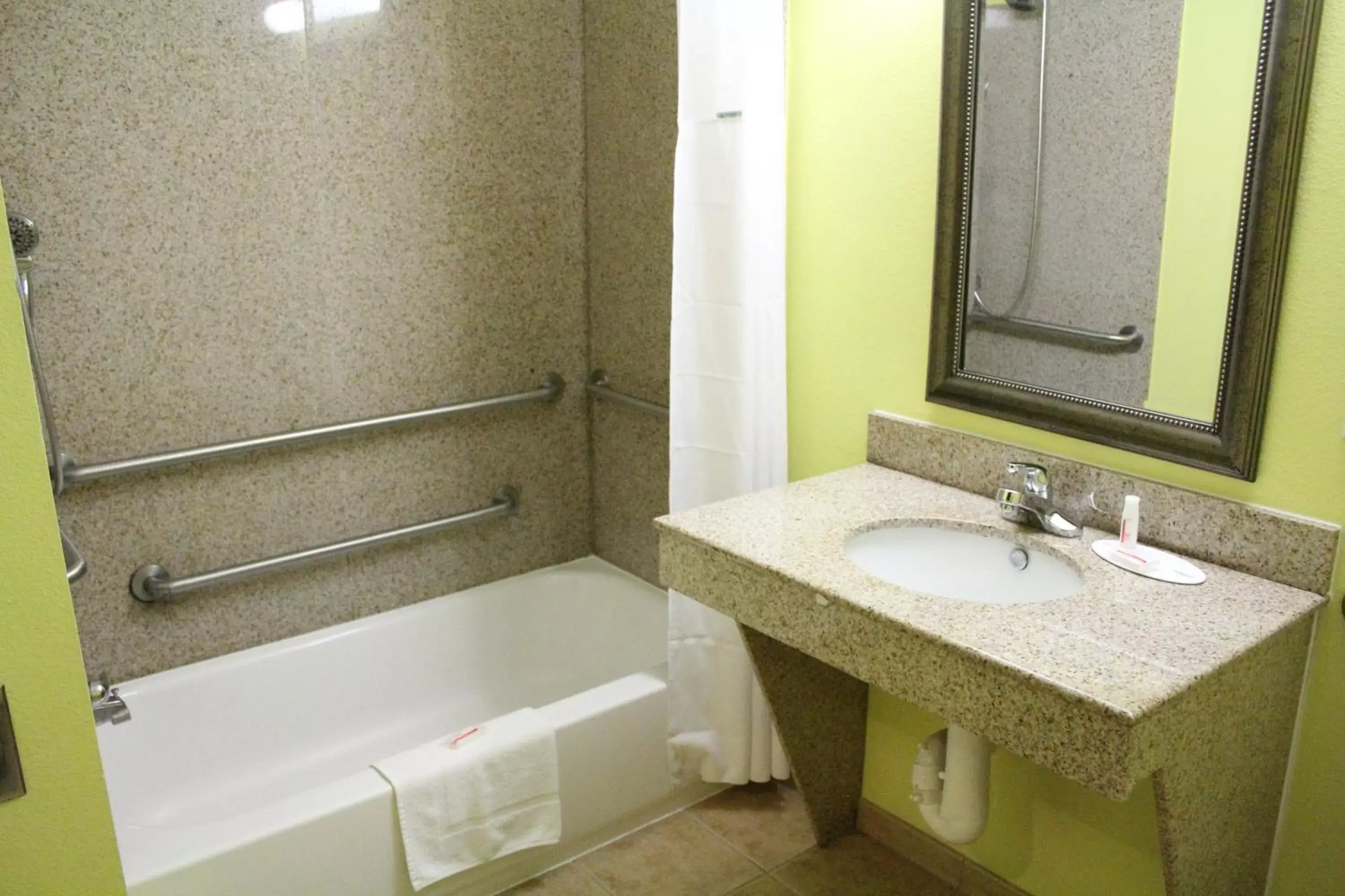 Shower, Bathroom in Days Inn by Wyndham Salado