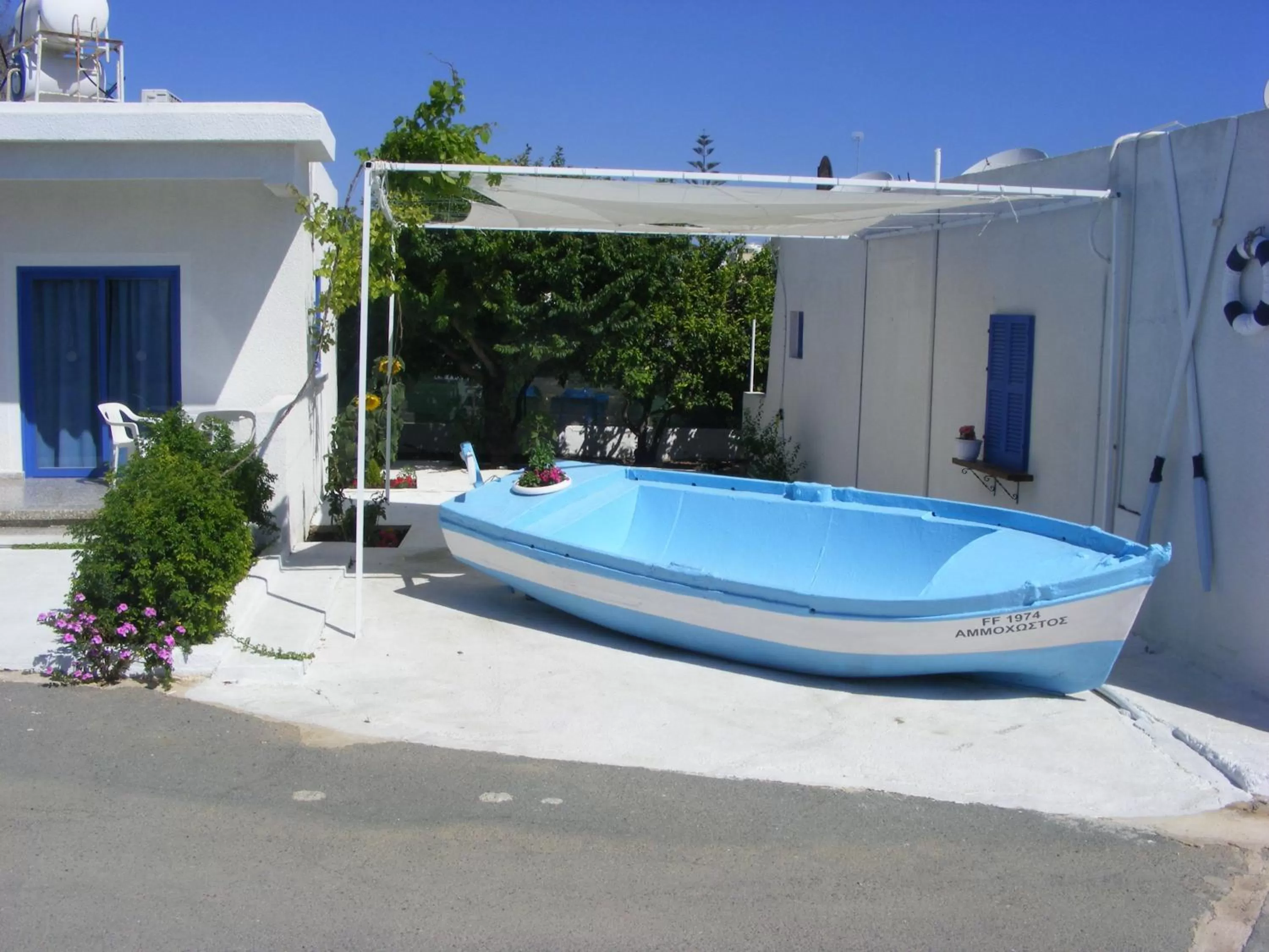 Decorative detail in Flokkas Hotel Apartments
