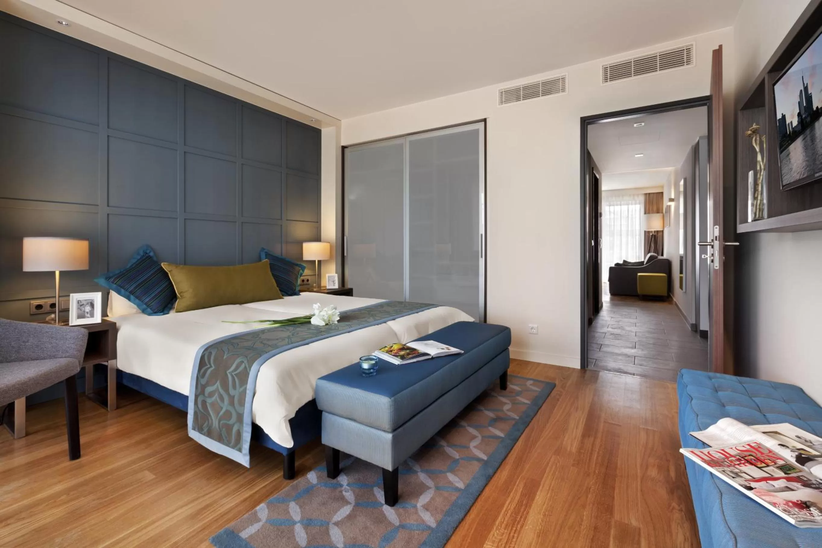 Bed in Citadines City Centre Frankfurt