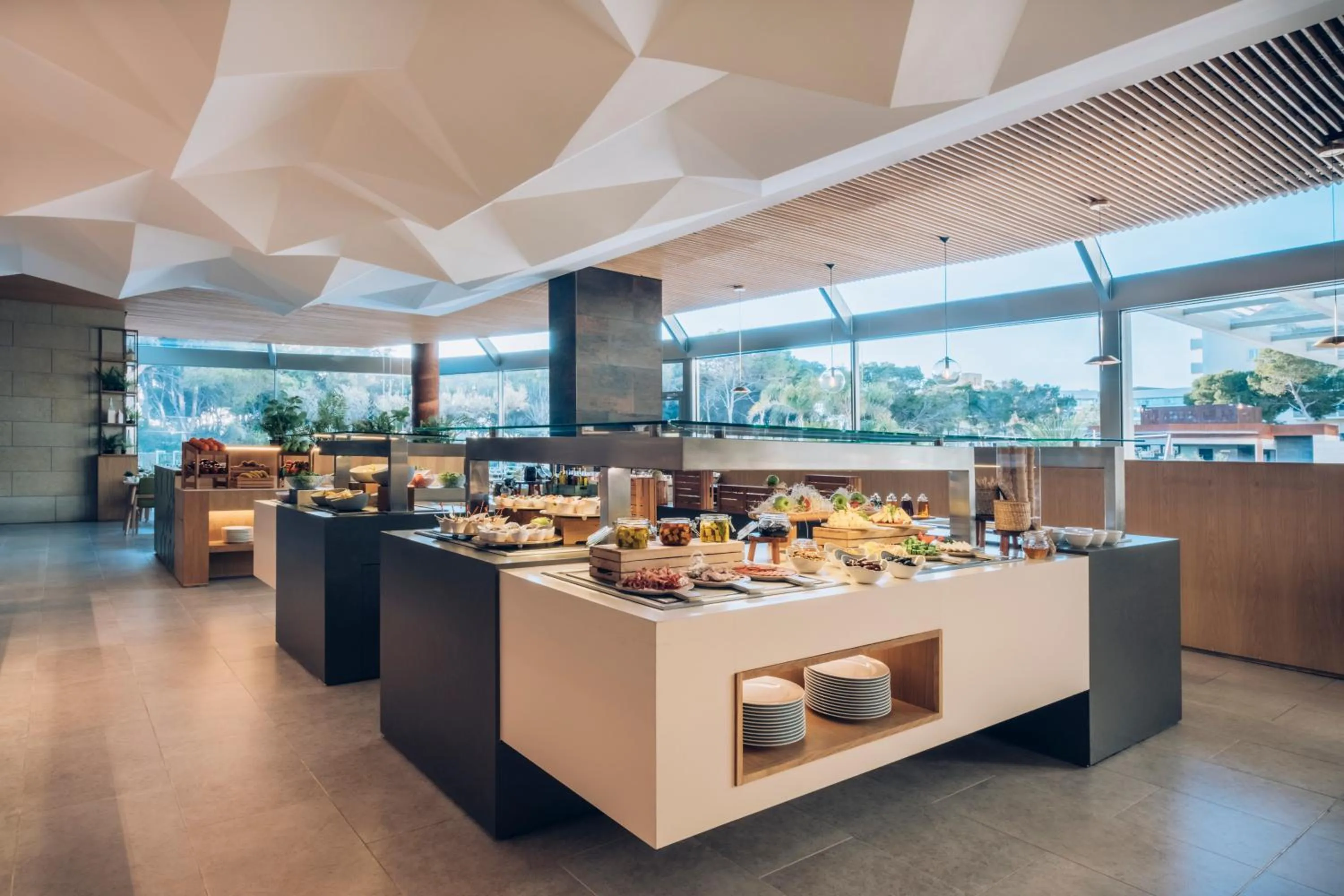 Restaurant/places to eat in Iberostar Selection Llaut Palma- Adults Only