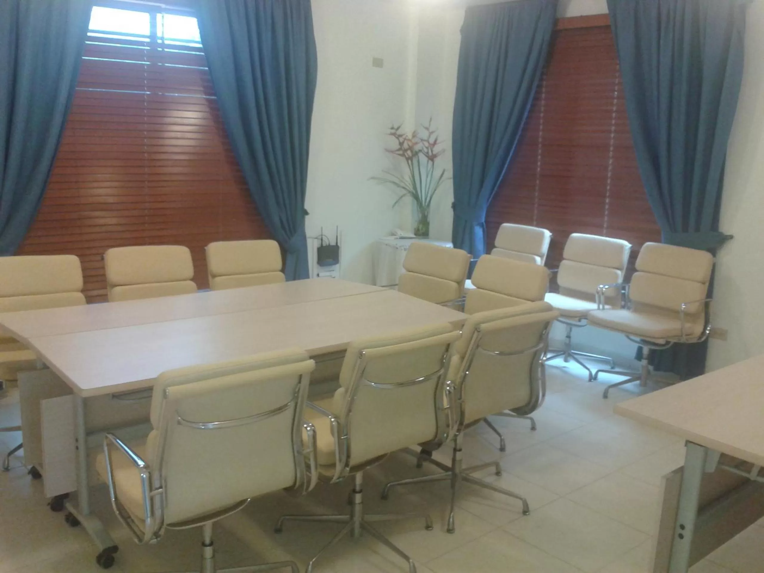 Business facilities in Albrook Inn