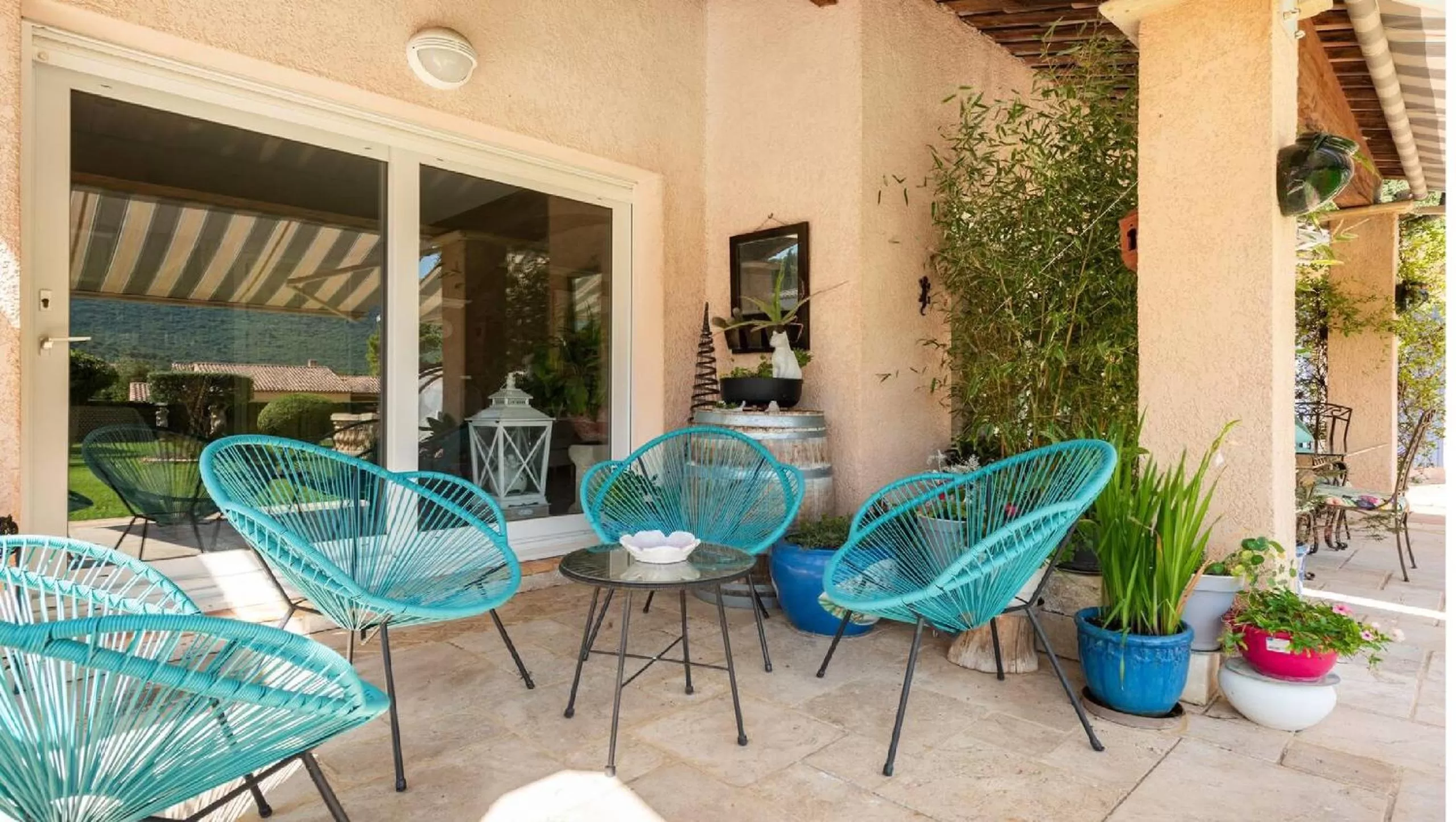 Patio in Chambre et table d'hôtes Villa Pomponette