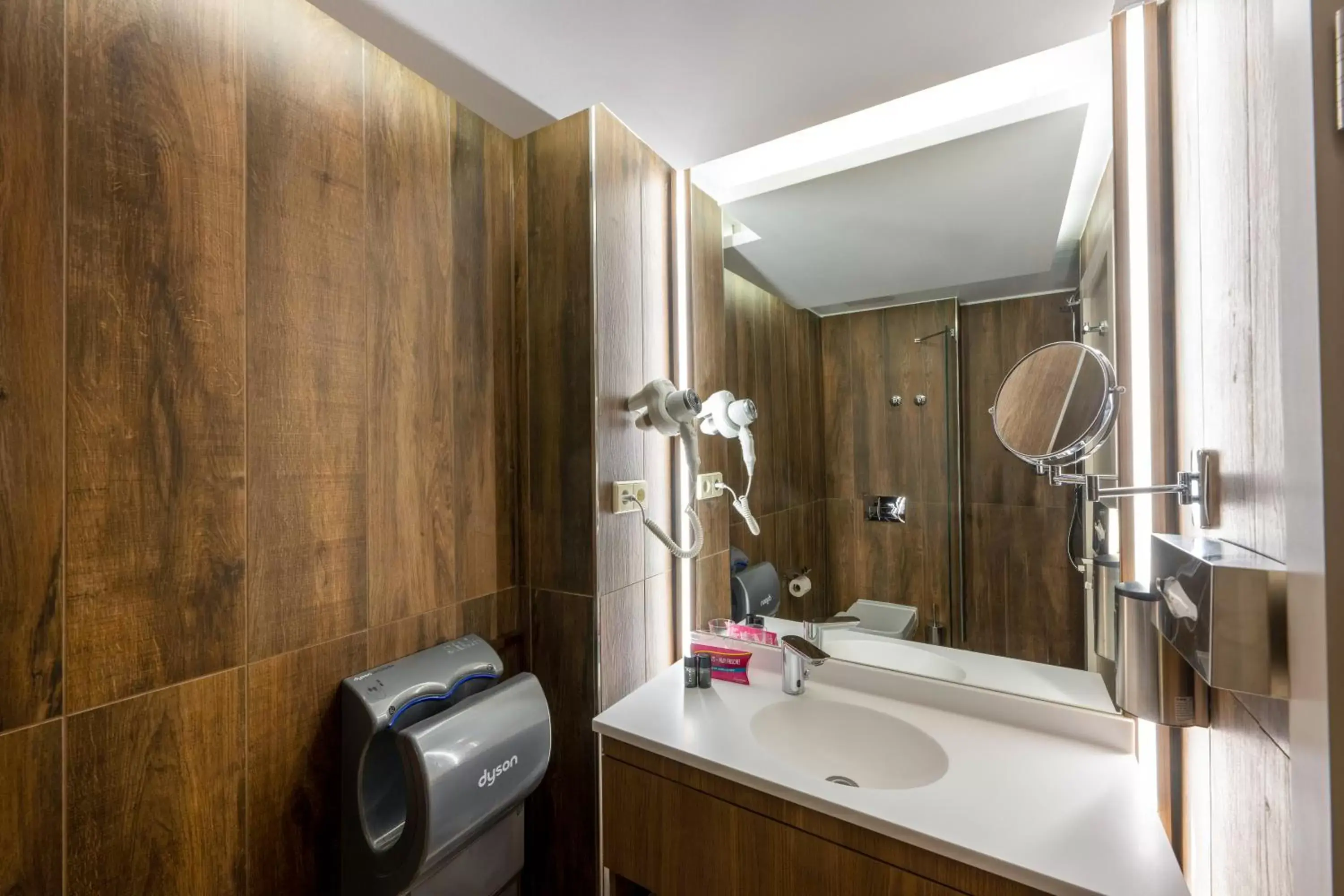 Bathroom in Hotel Klassik Berlin Bathroom in Hotel Klassik Berlin