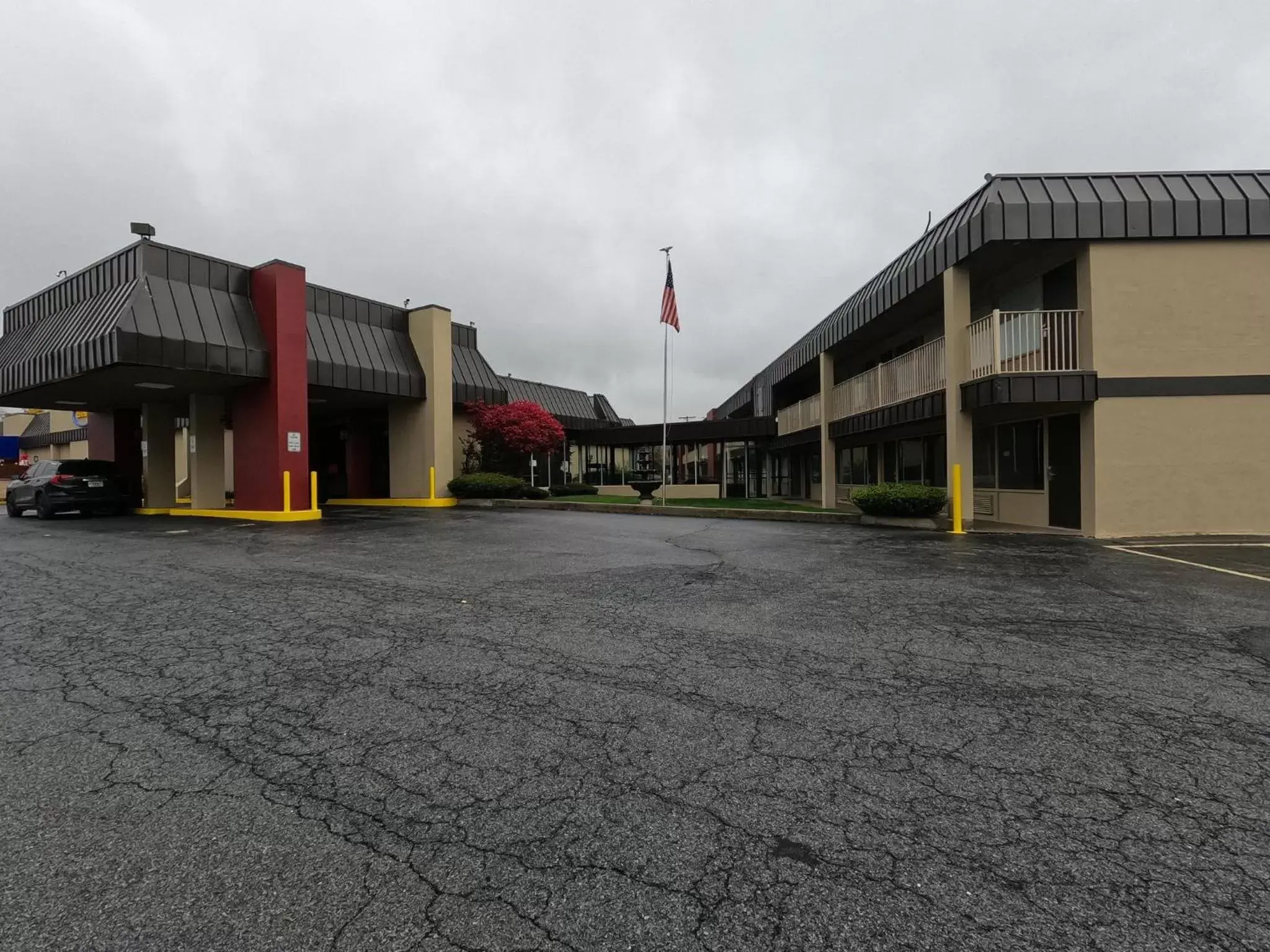 Property Building in Red Roof Inn Reading