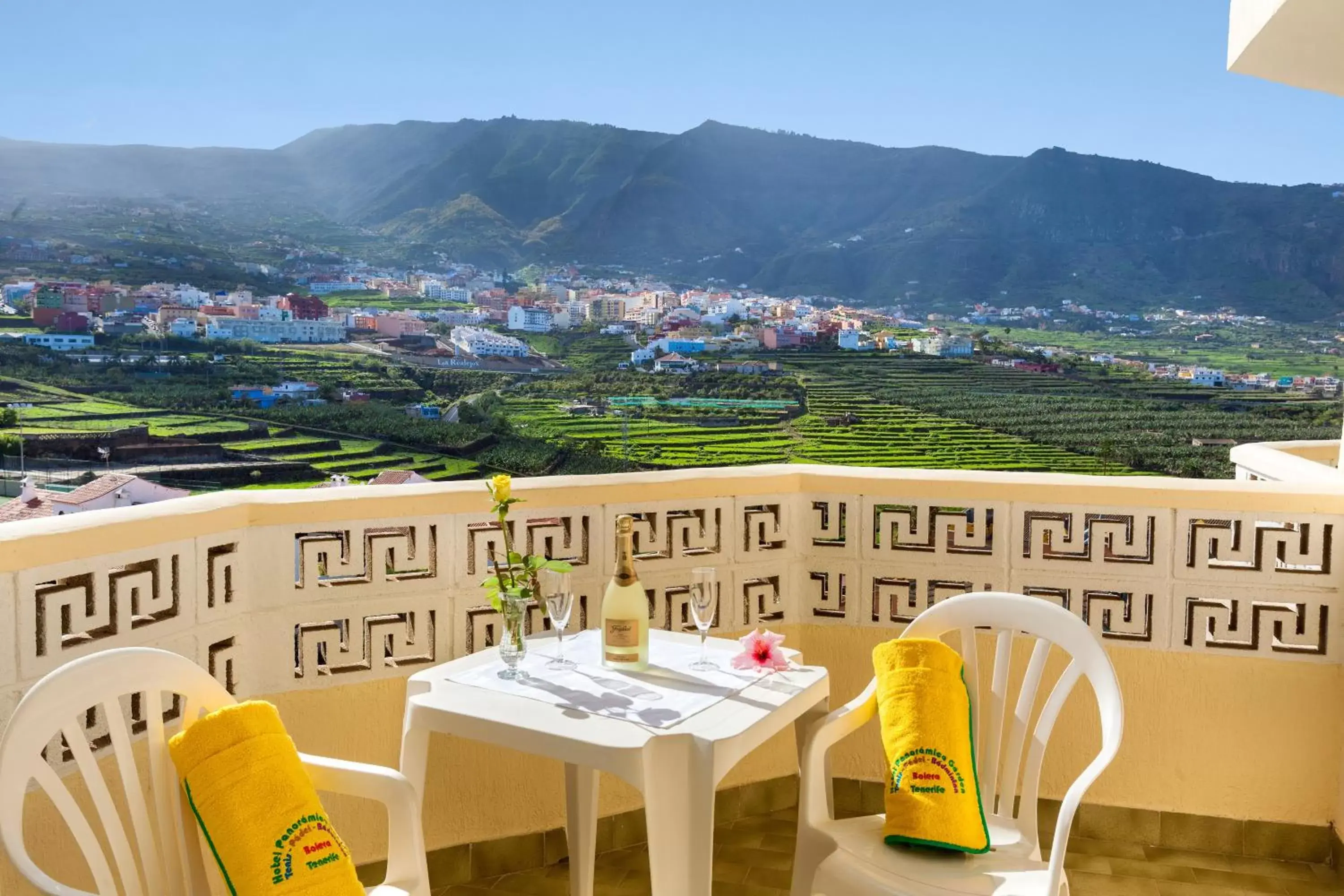 Balcony/Terrace, Mountain View in Hotel Panoramica Garden