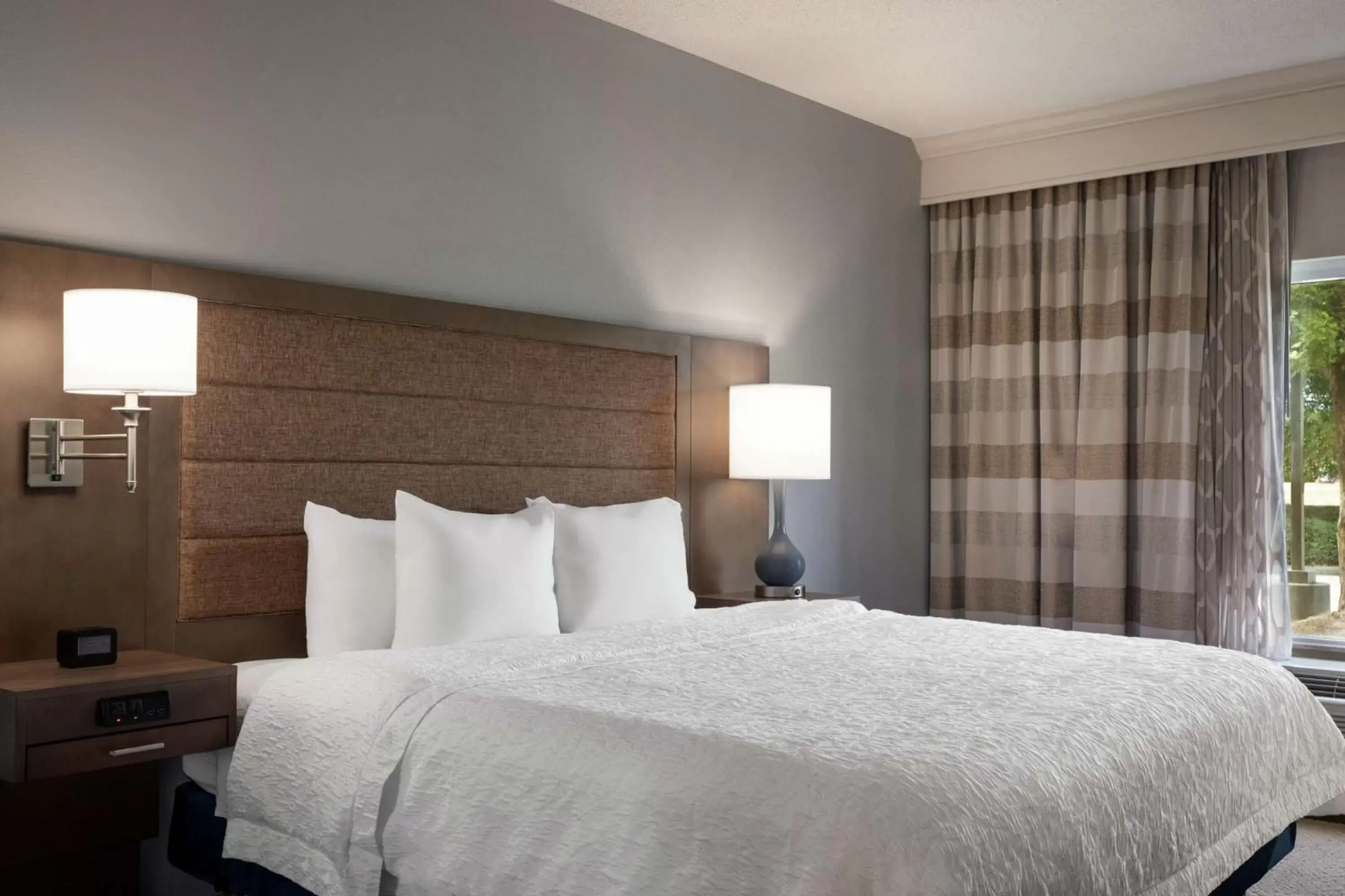 Bed in Hampton Inn & Suites Montgomery-EastChase