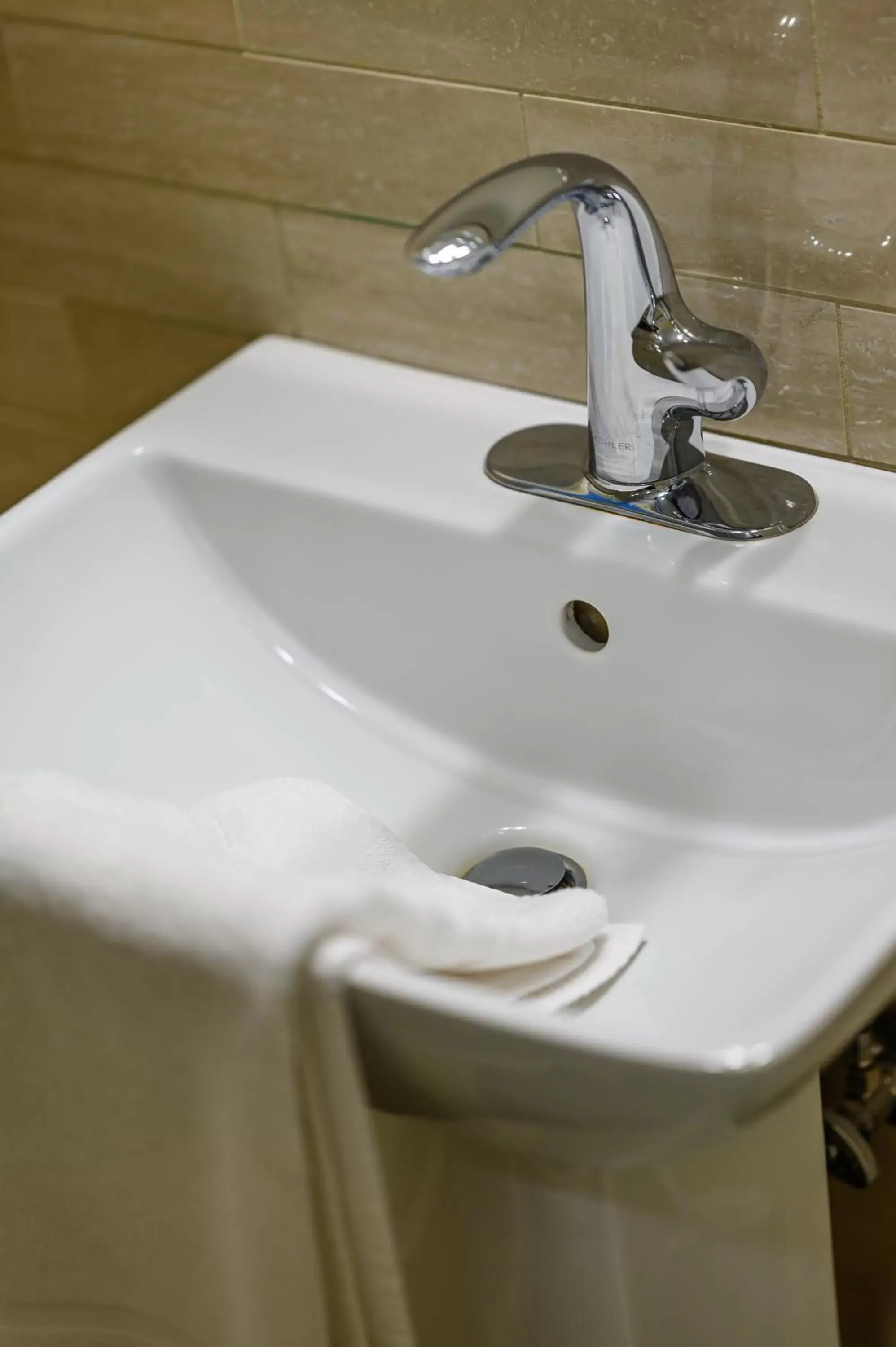 Bathroom in Brass Lantern Inn