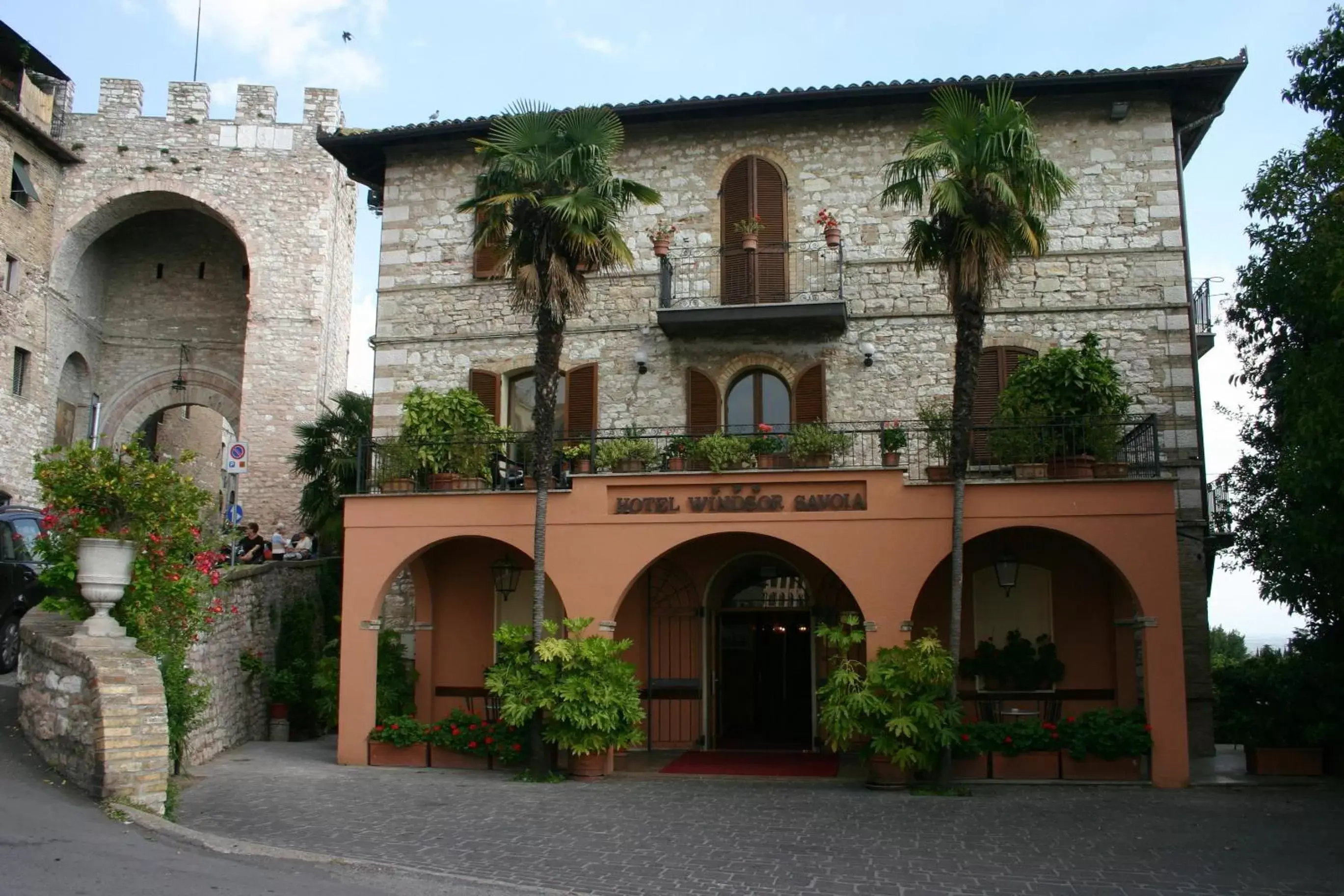Facade/entrance in Hotel Windsor Savoia Facade/entrance in Hotel Windsor Savoia