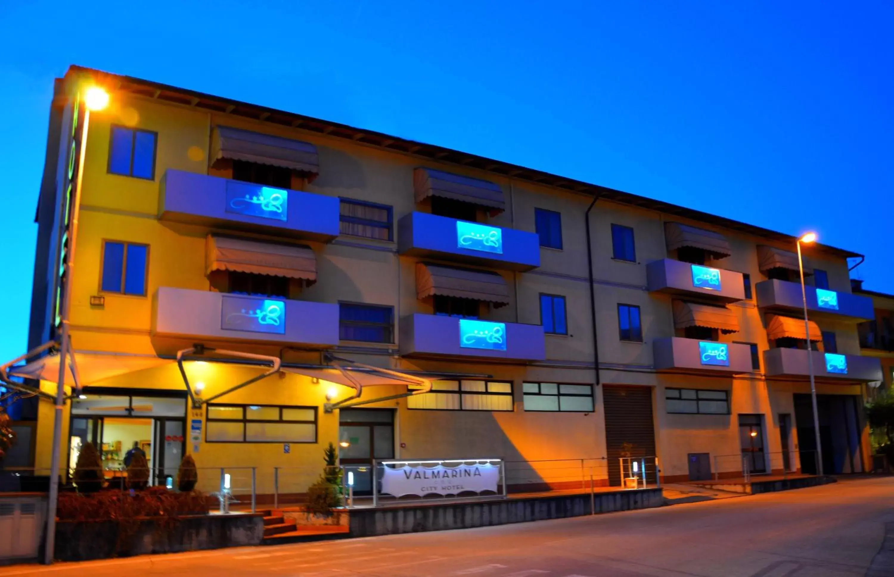 Facade/entrance, Property Building in Valmarina