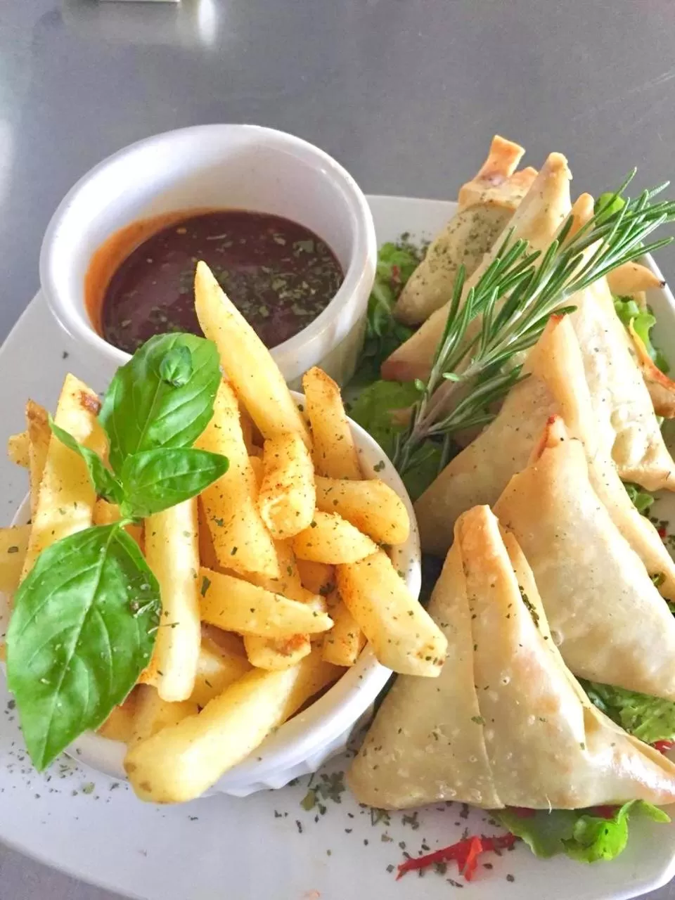 Food and drinks in Lido Hotel