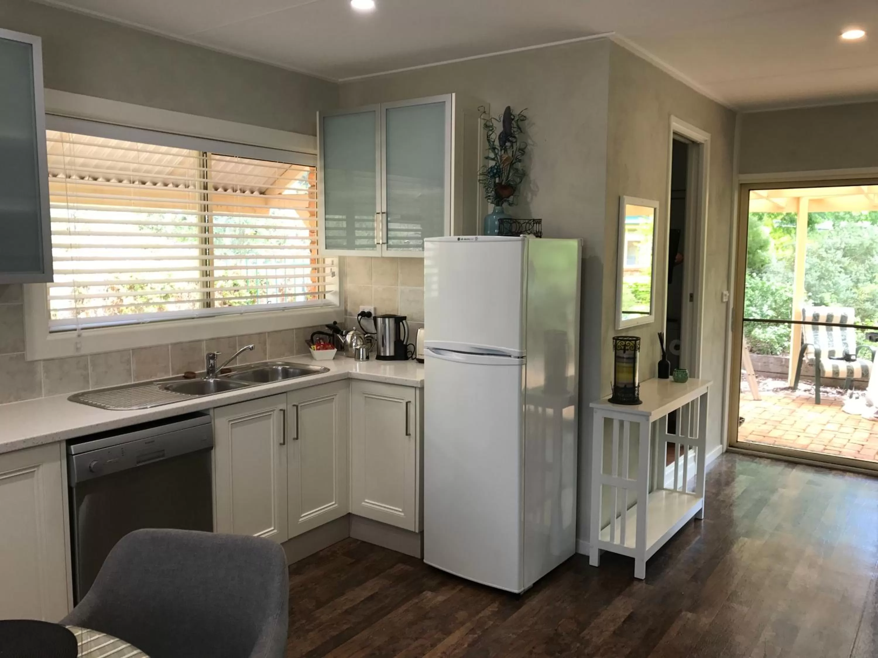 Kitchen or kitchenette in Pericoe Retreat