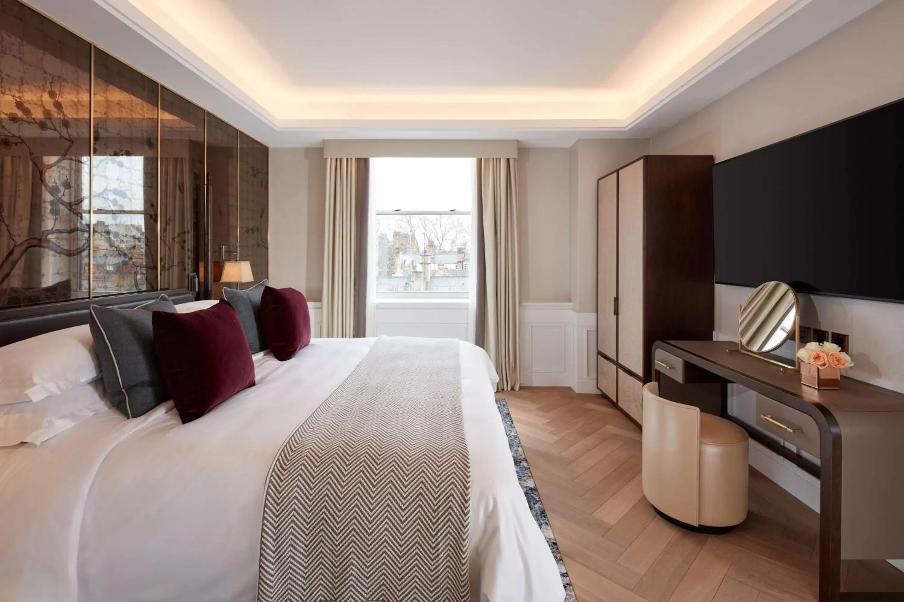 Bedroom in The Biltmore Mayfair, LXR Hotels & Resorts