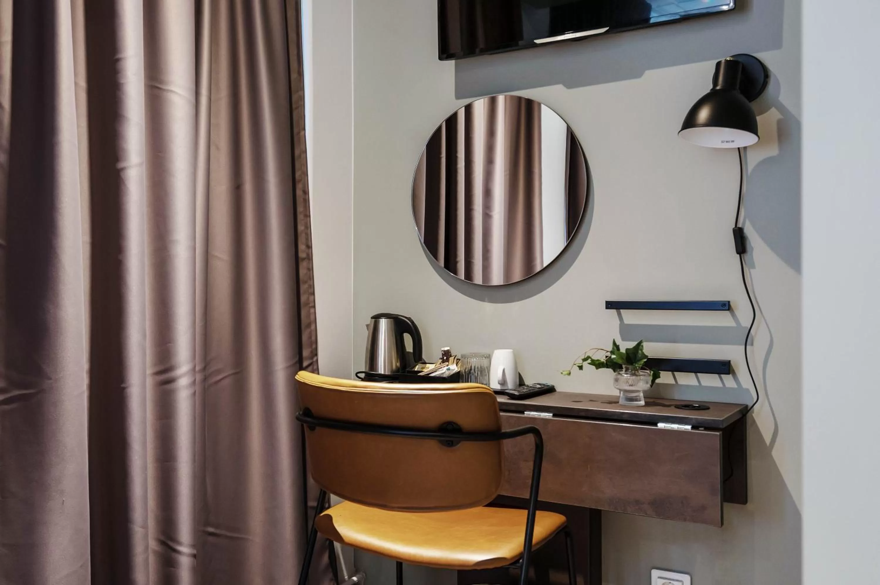 hair dresser in Hotel Point