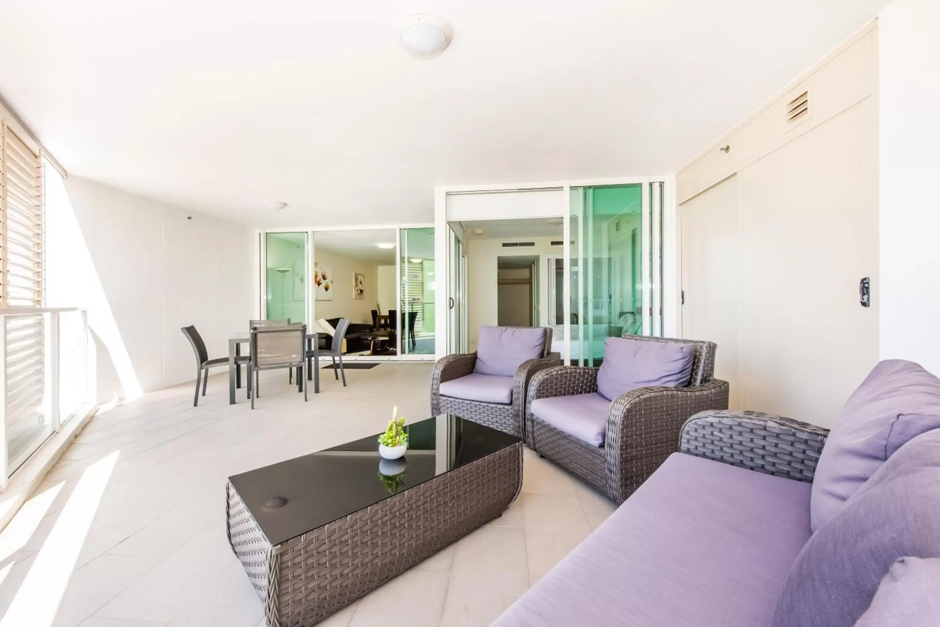 Balcony/Terrace, Seating Area in Lanai Riverside Apartments