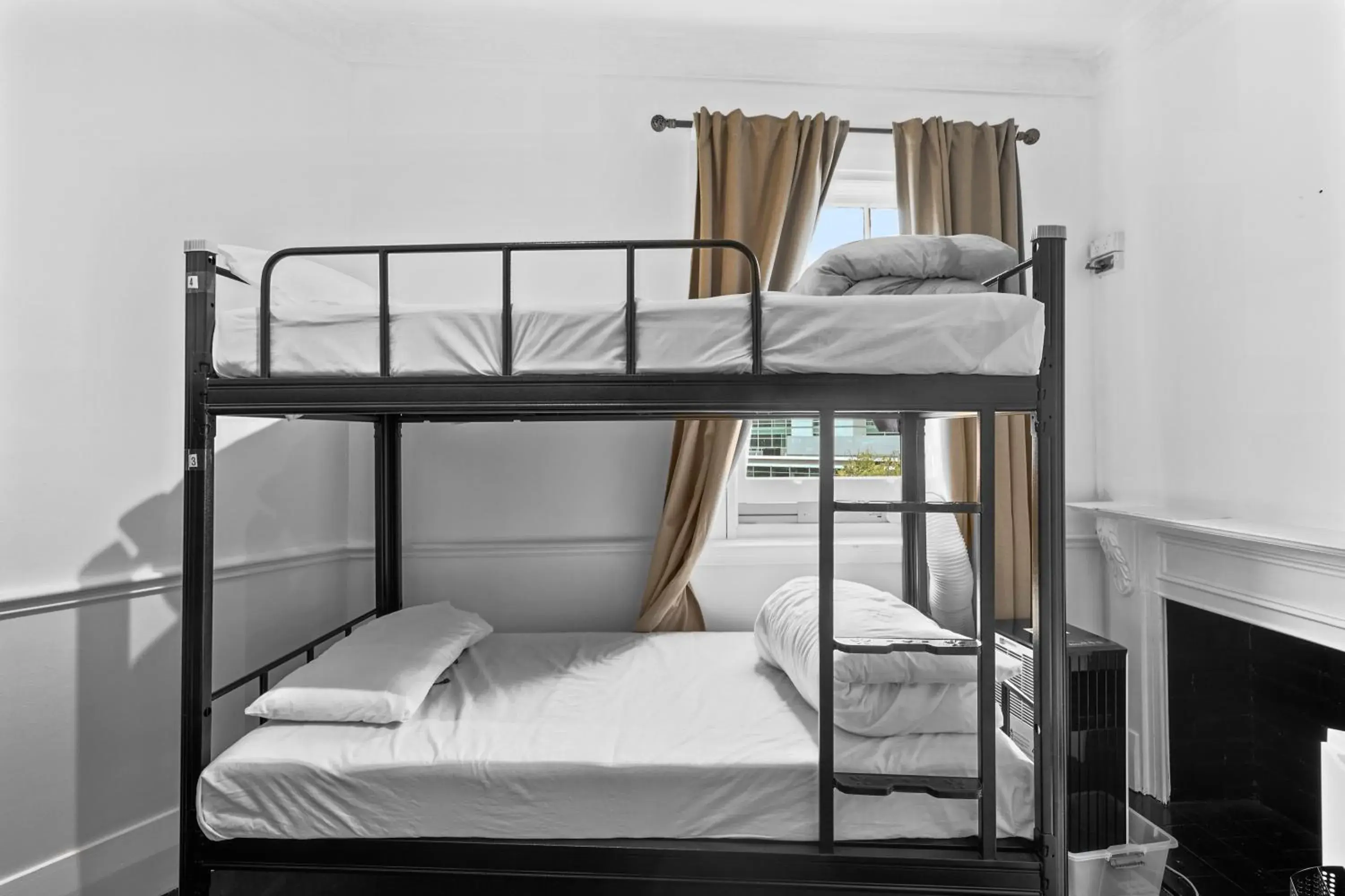 Bunk Bed in Darling Harbour Boutique Hotel