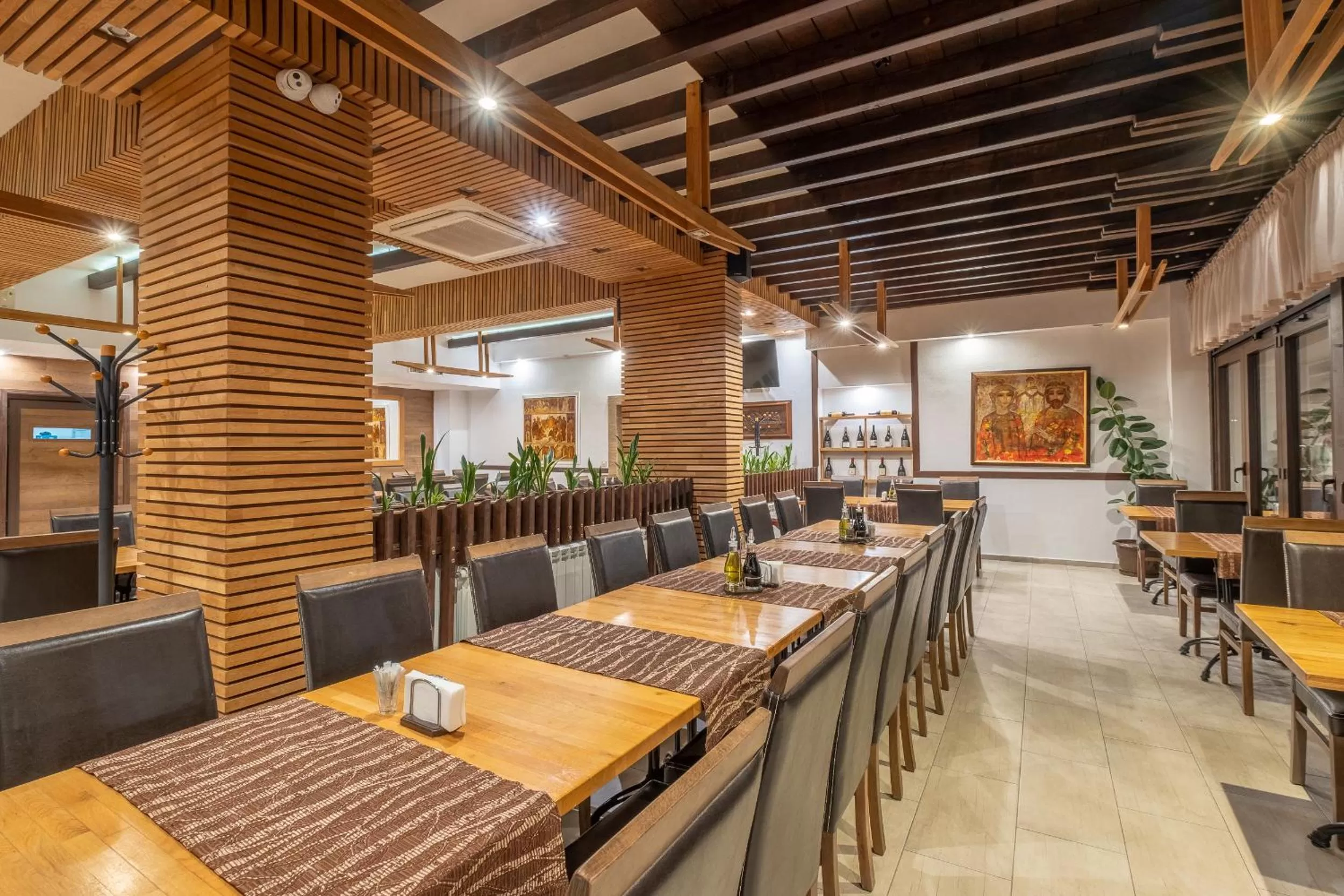 Restaurant/places to eat in Park Hotel Asenevtsi