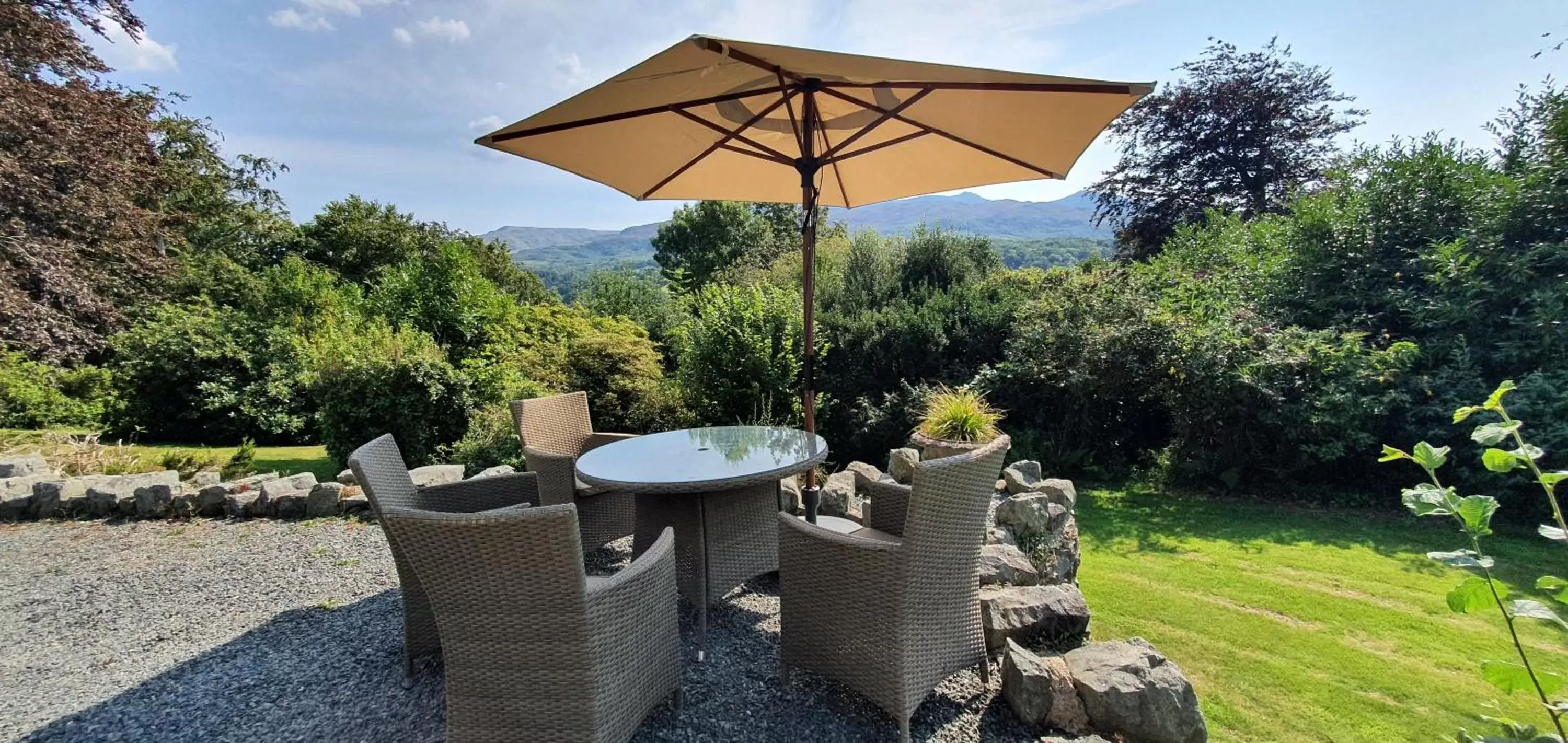 Bird's eye view in Cader Suite plus Luxury Hot Tub