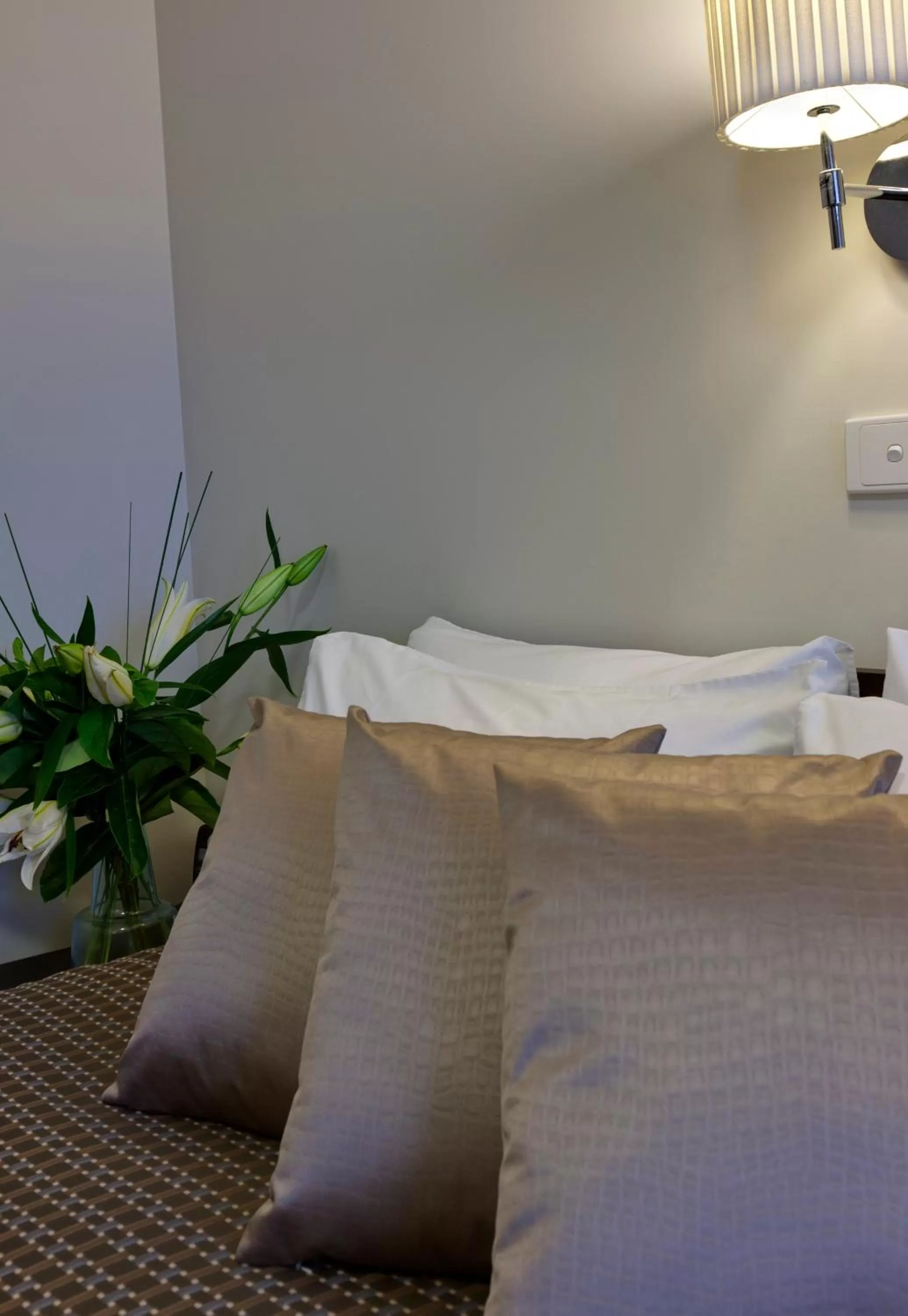 Bed in ibis Styles Canberra Tall Trees