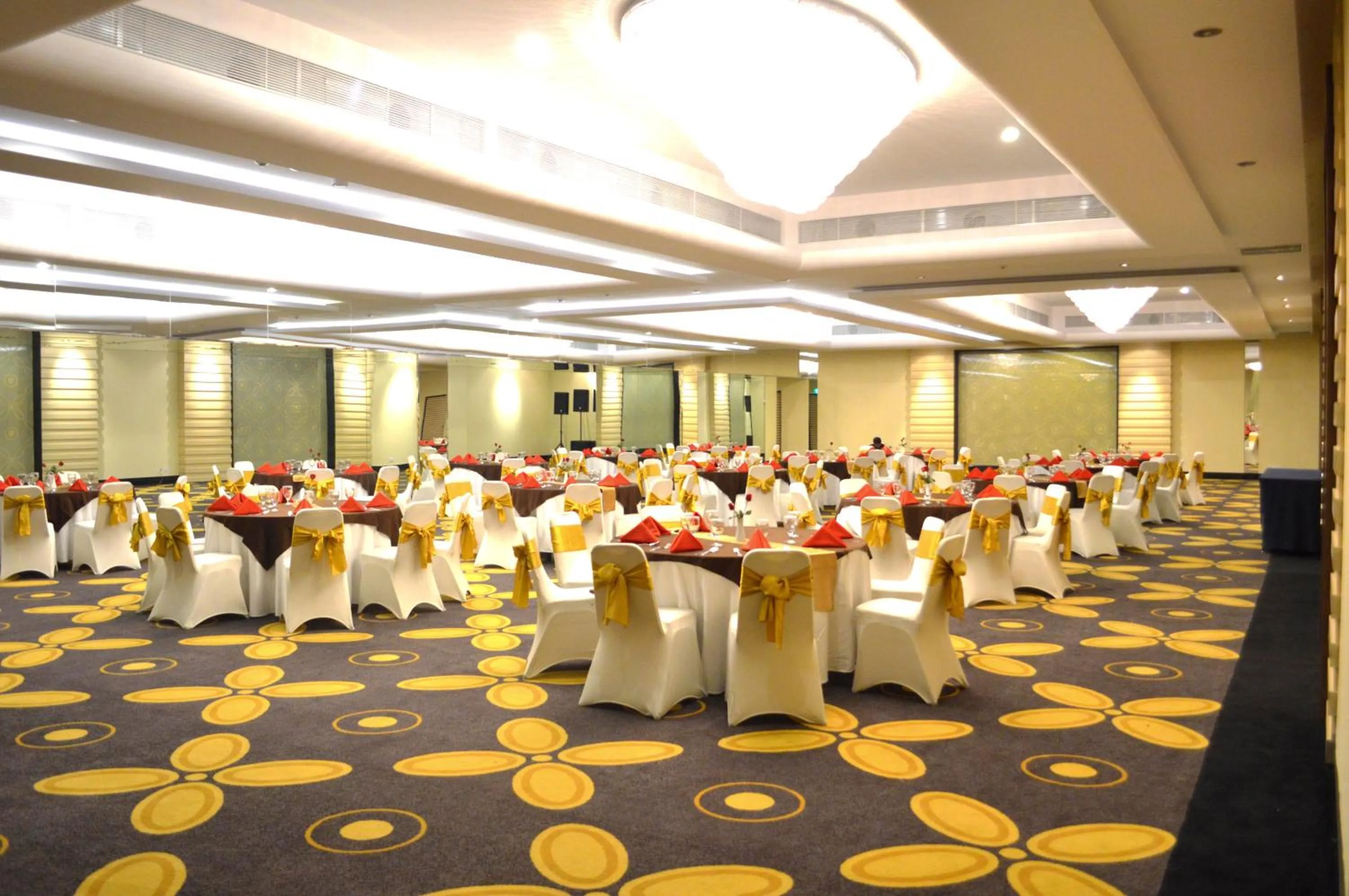 Business facilities in Hotel New Saphir Yogyakarta