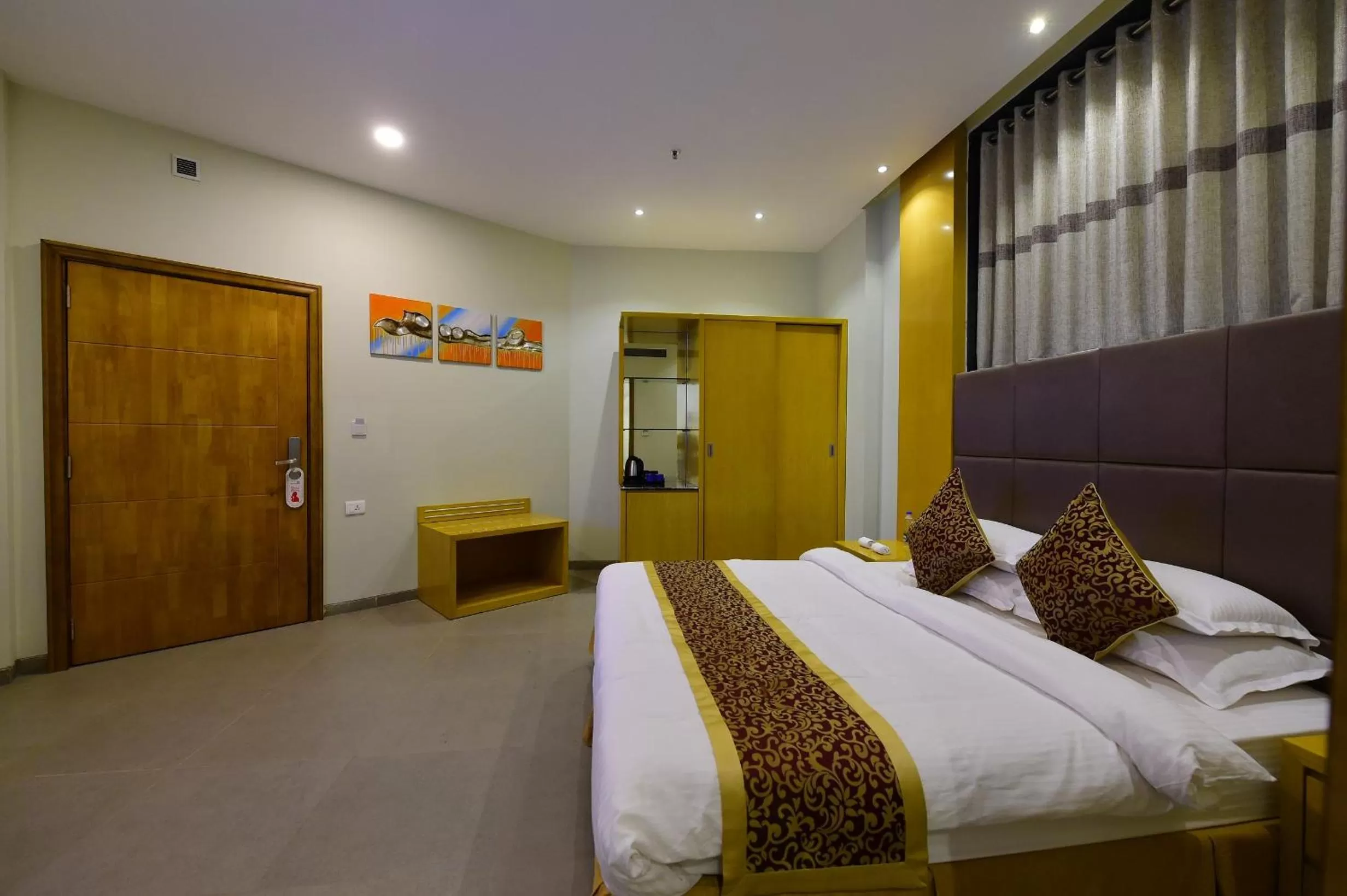 Bed in Hotel H - Sandhill Hotels Private Limited