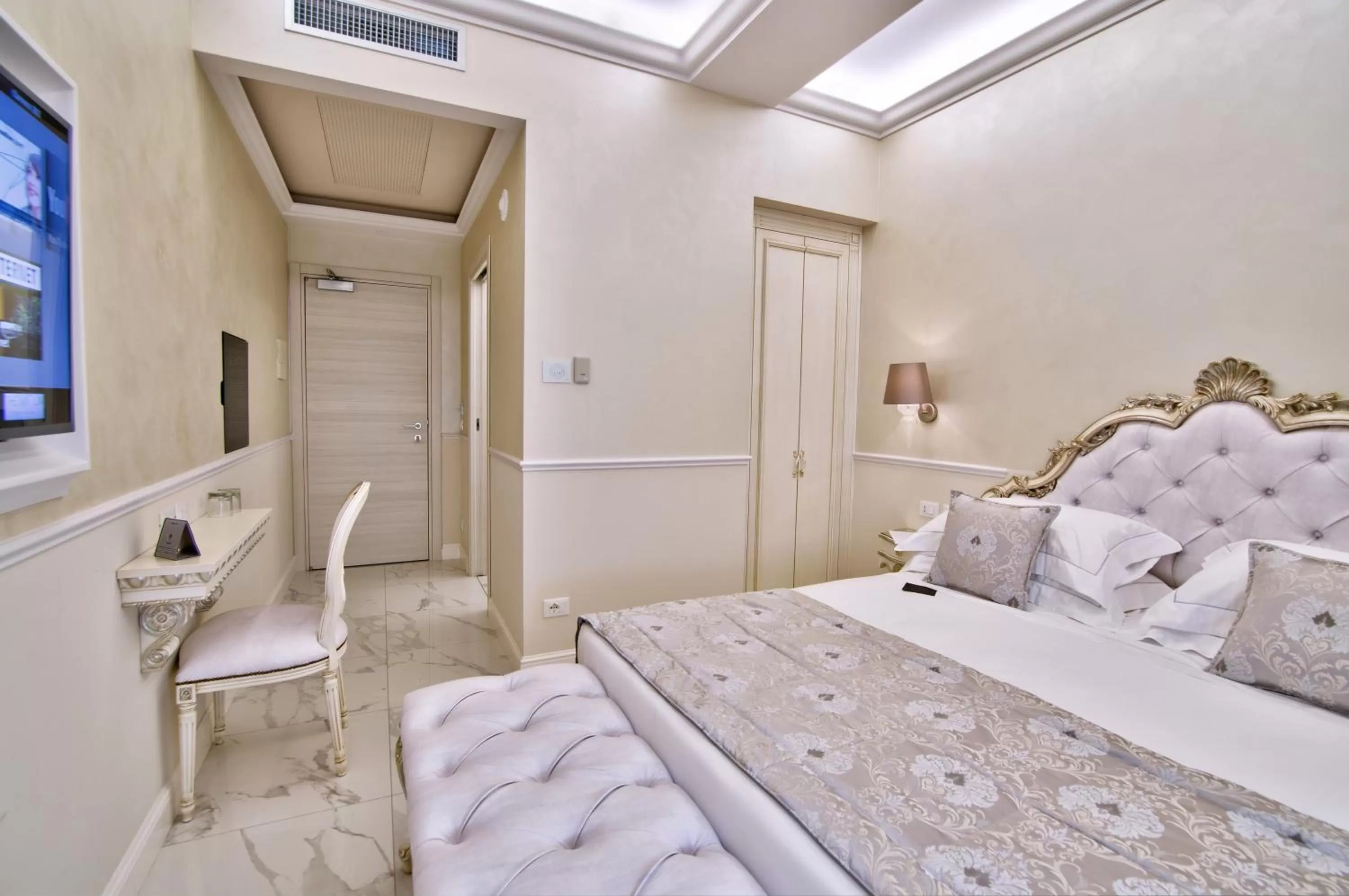 Bedroom, Bed in The Moon Boutique Hotel & Spa