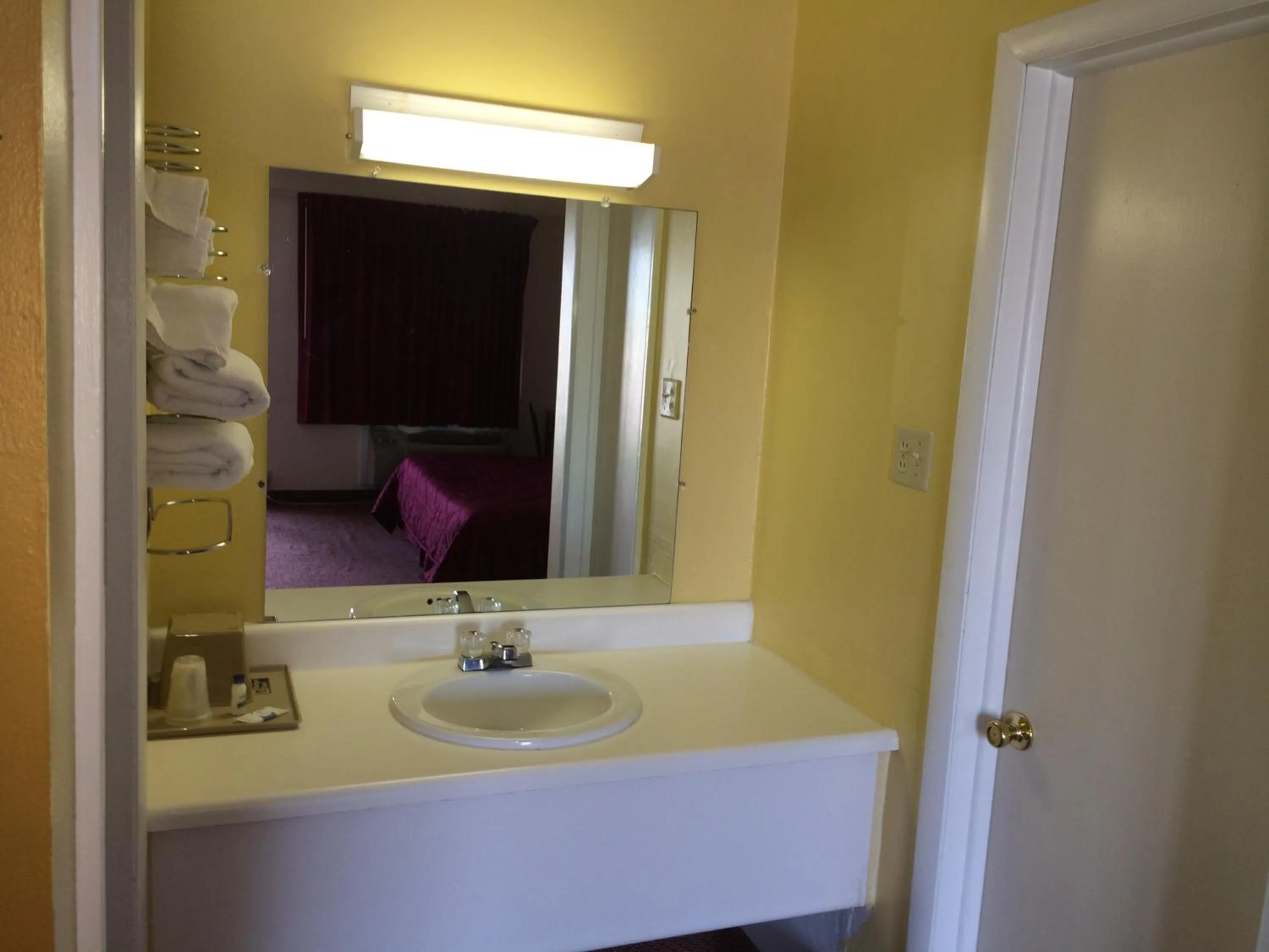 Spring in Super 7 Motel