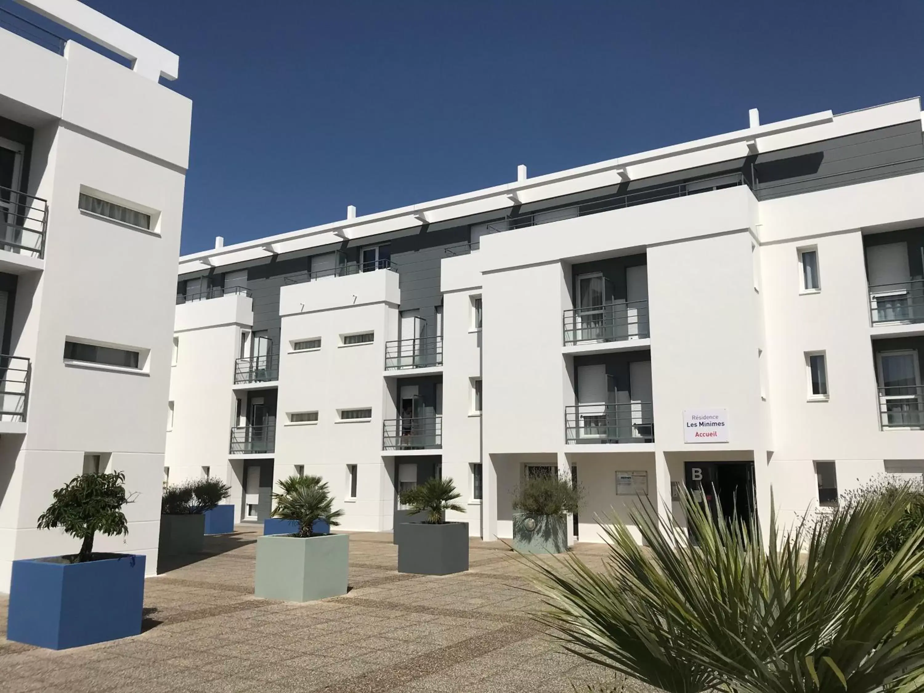 Facade/Entrance in Séjours & Affaires La Rochelle Les Minimes