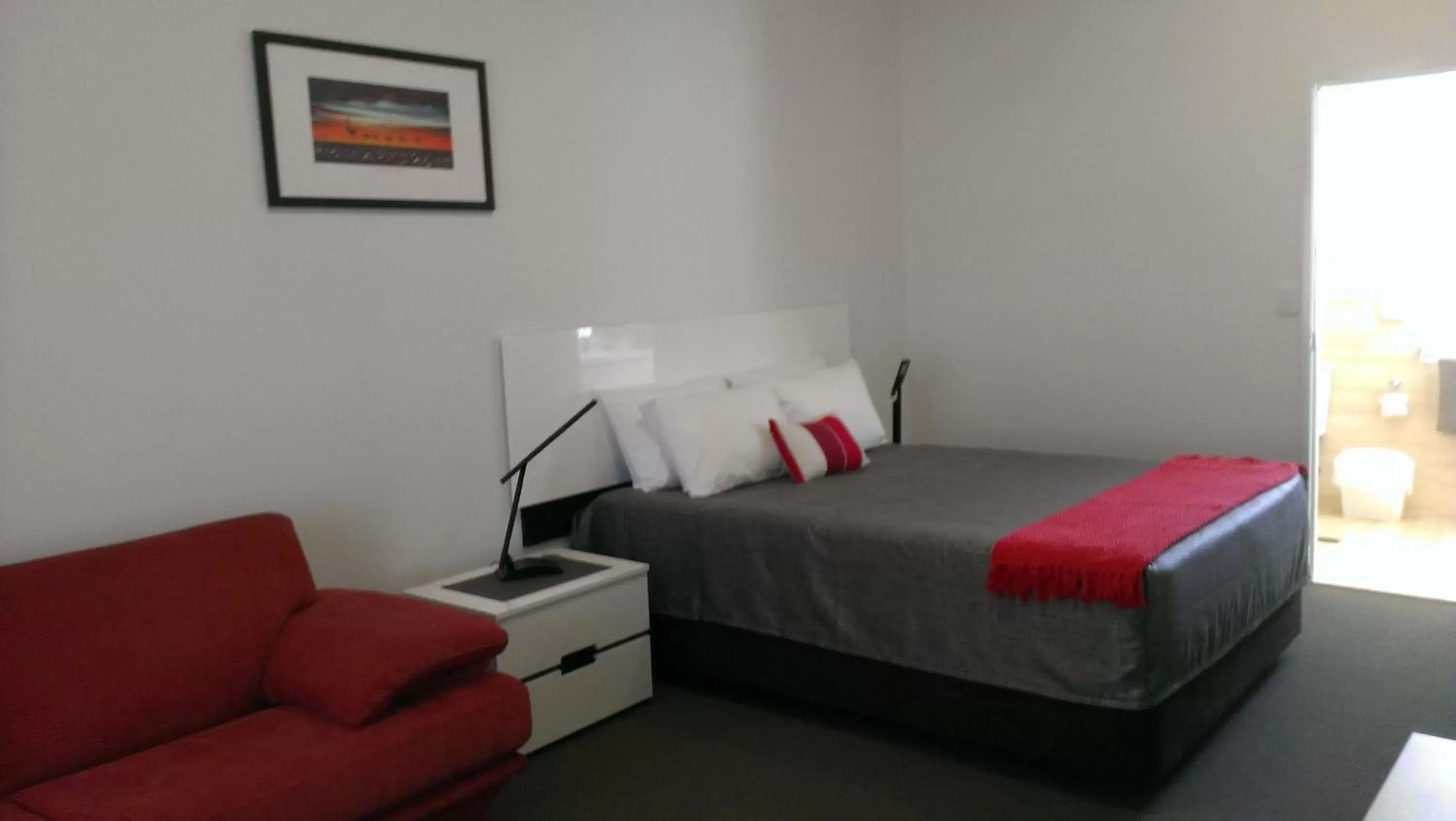 Bedroom, Bed in Gunnedah Lodge Motel