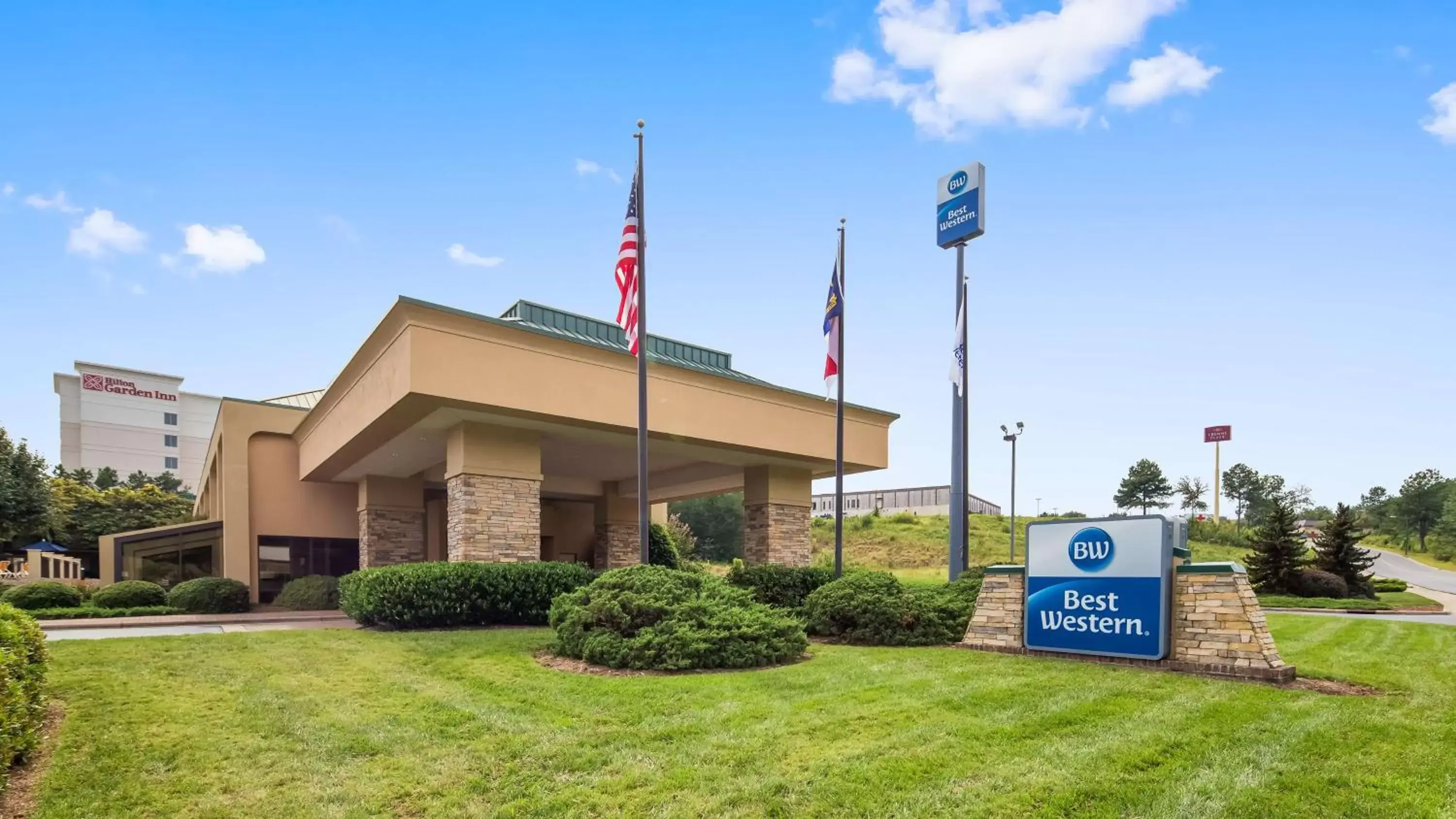 Property building in Best Western Hickory
