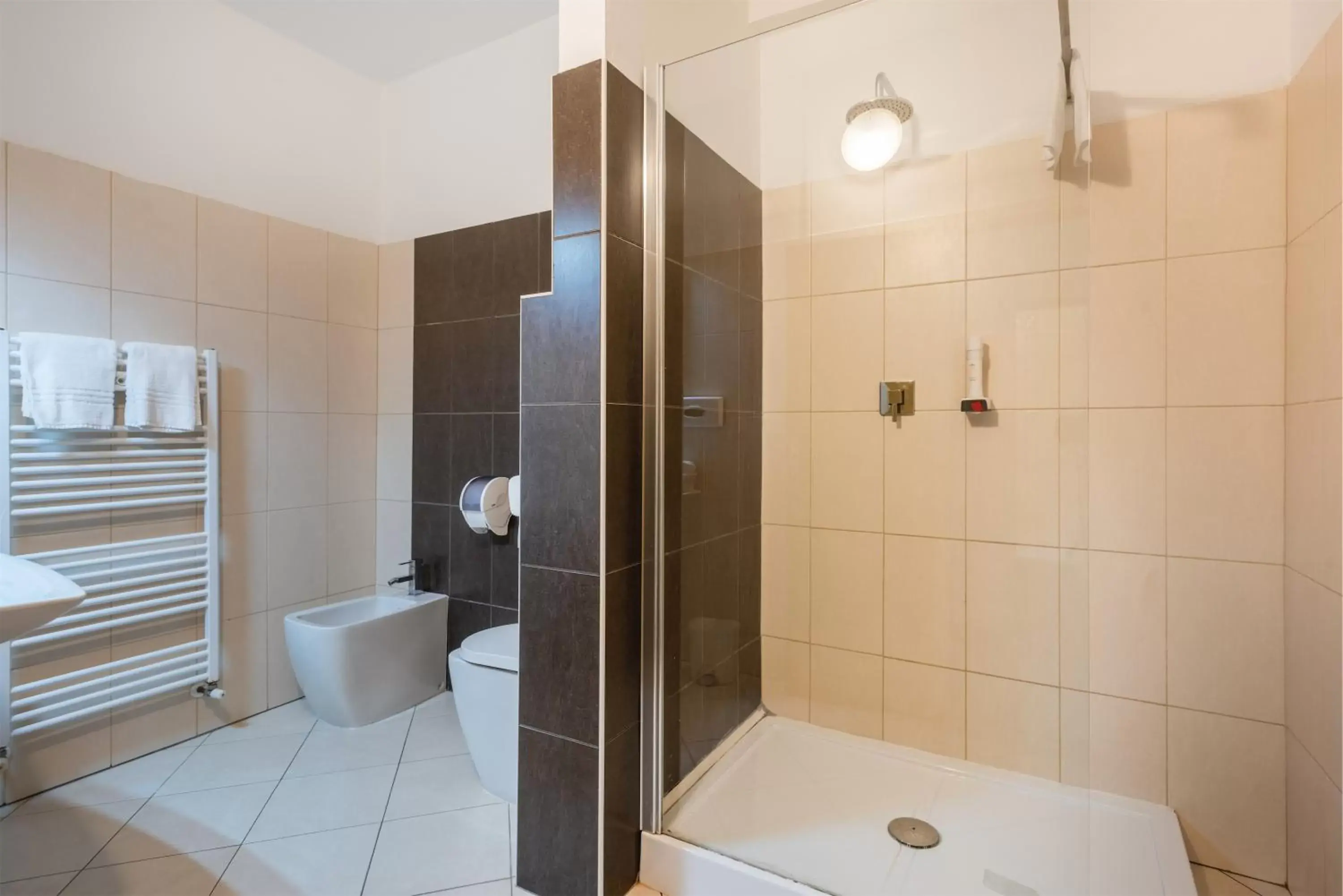 Bathroom in Hotel De Nac