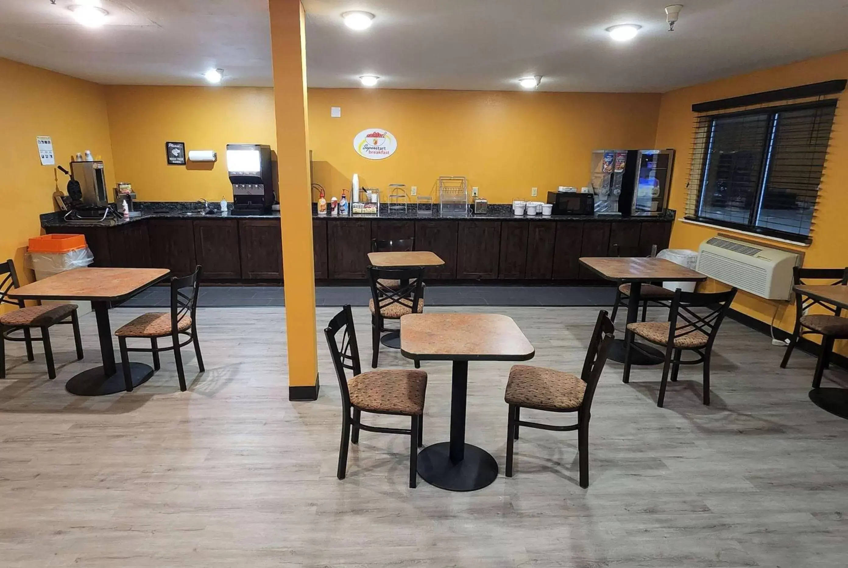 Breakfast in Super 8 by Wyndham Rawlins Wyoming Breakfast in Super 8 by Wyndham Rawlins Wyoming