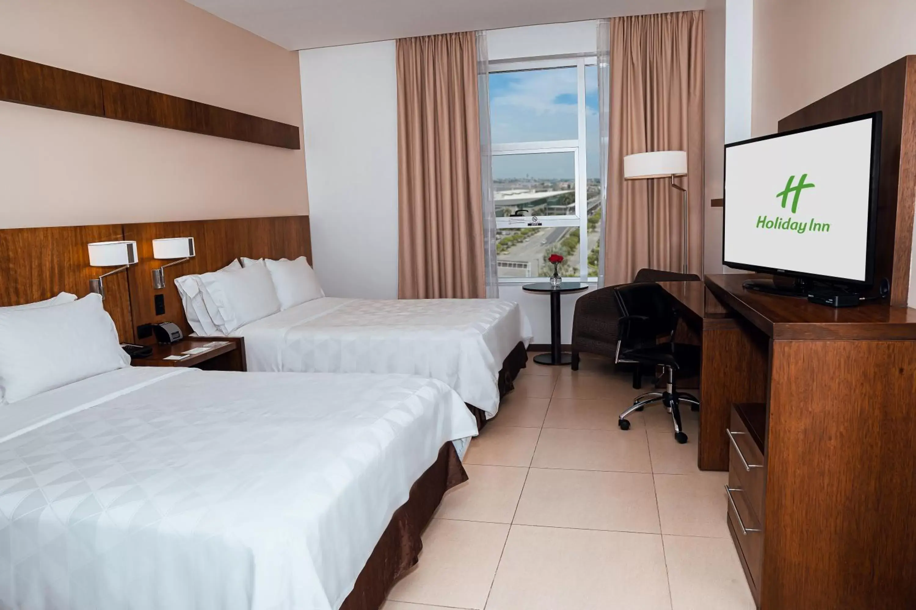 Bedroom in Holiday Inn Guayaquil Airport, an IHG Hotel