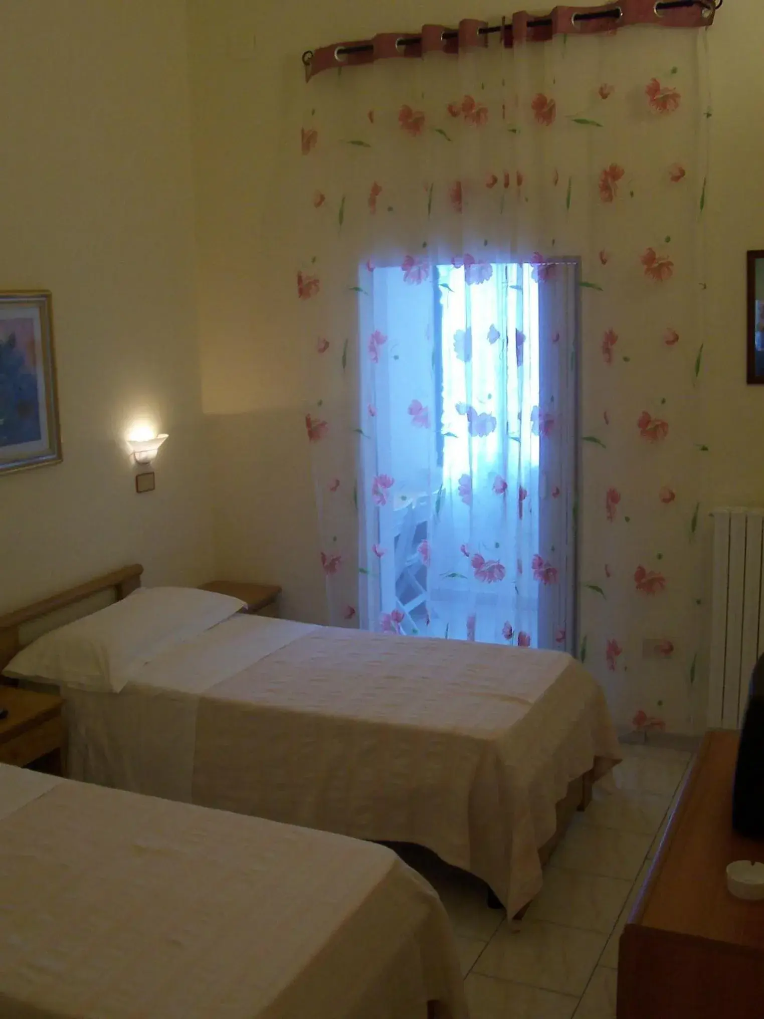 Bedroom, Bed in Hotel Pensione Romeo