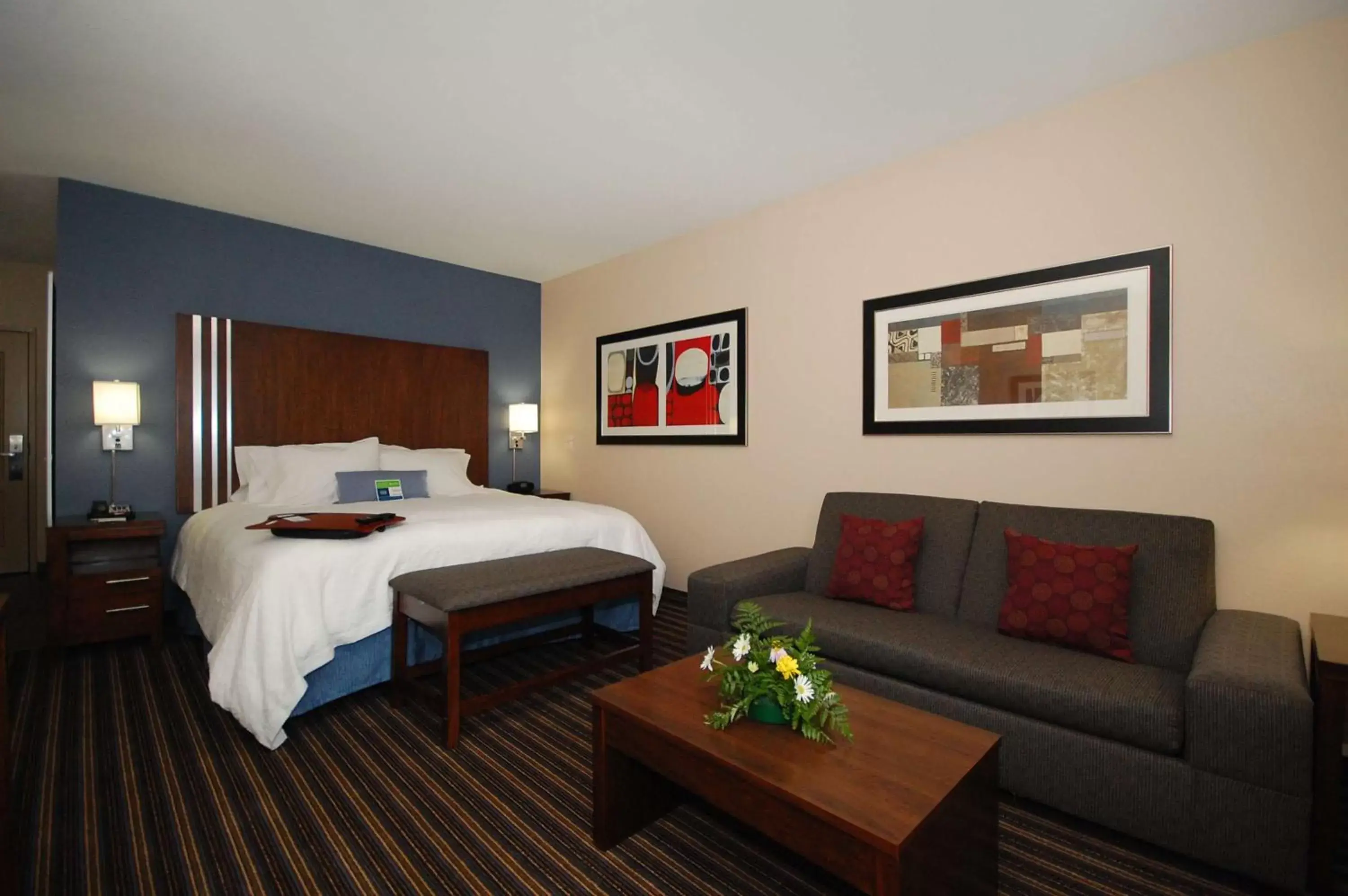 Bed in Hampton Inn Jackson/Flowood - Airport Area MS