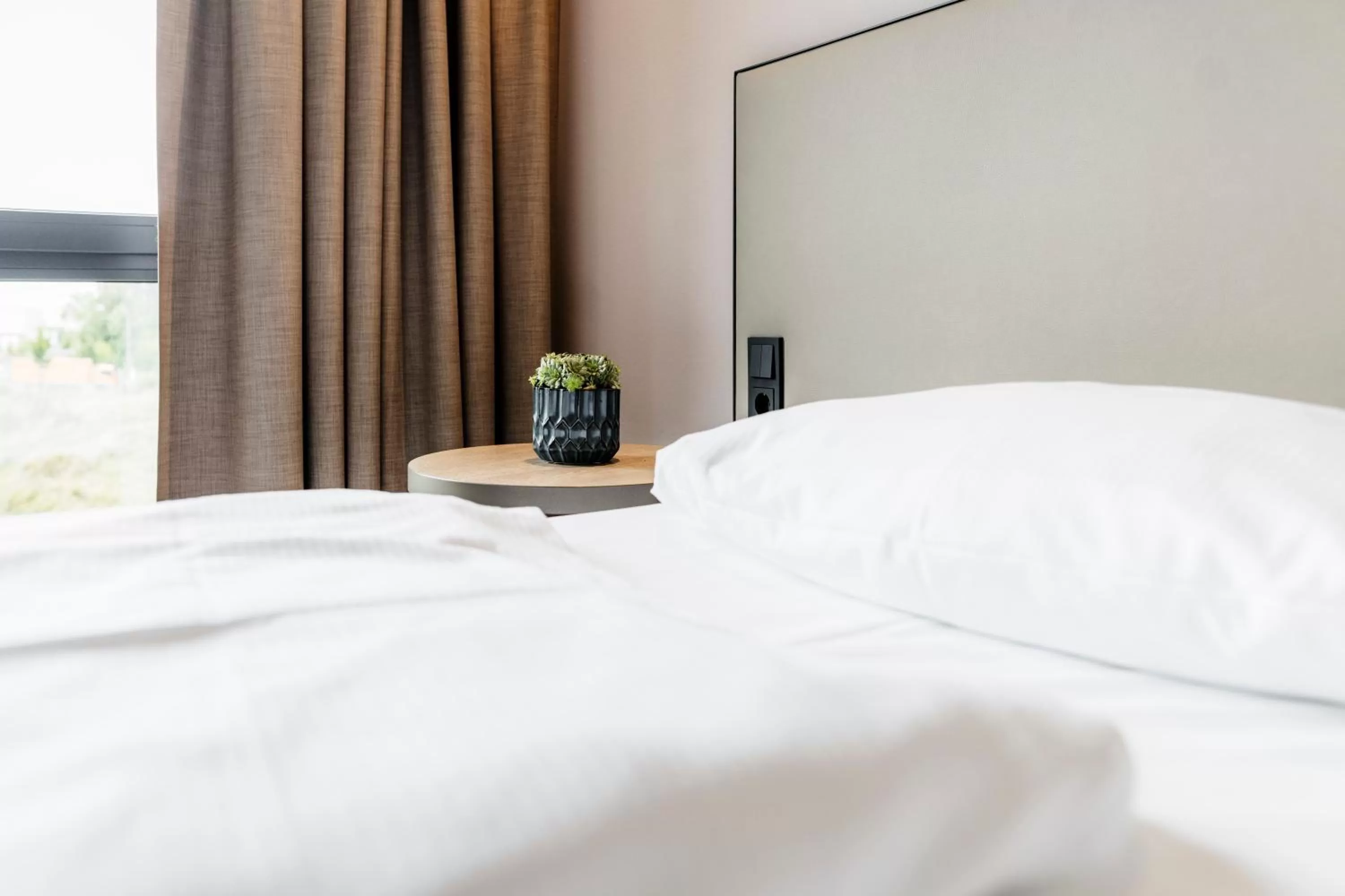 Bedroom, Bed in i - PARK Hotel Reichenberg