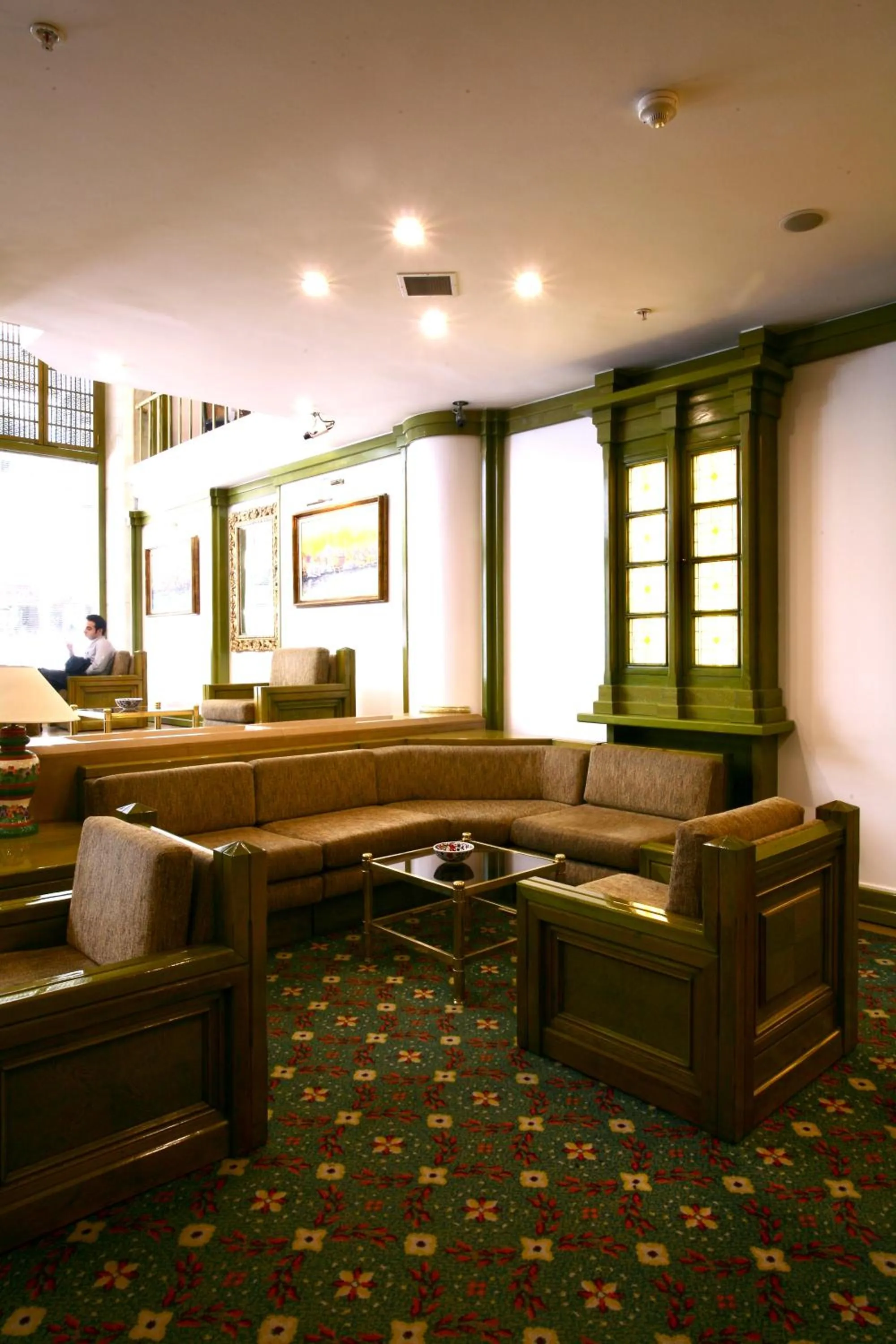 Lobby or reception in Istanbul Royal Hotel